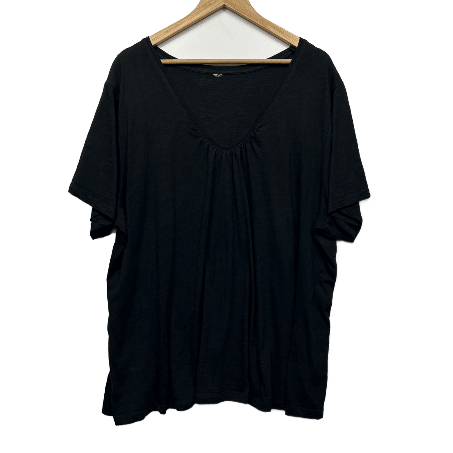 Black Tshirt Size 20 - 22 Plus Black Short Sleeve