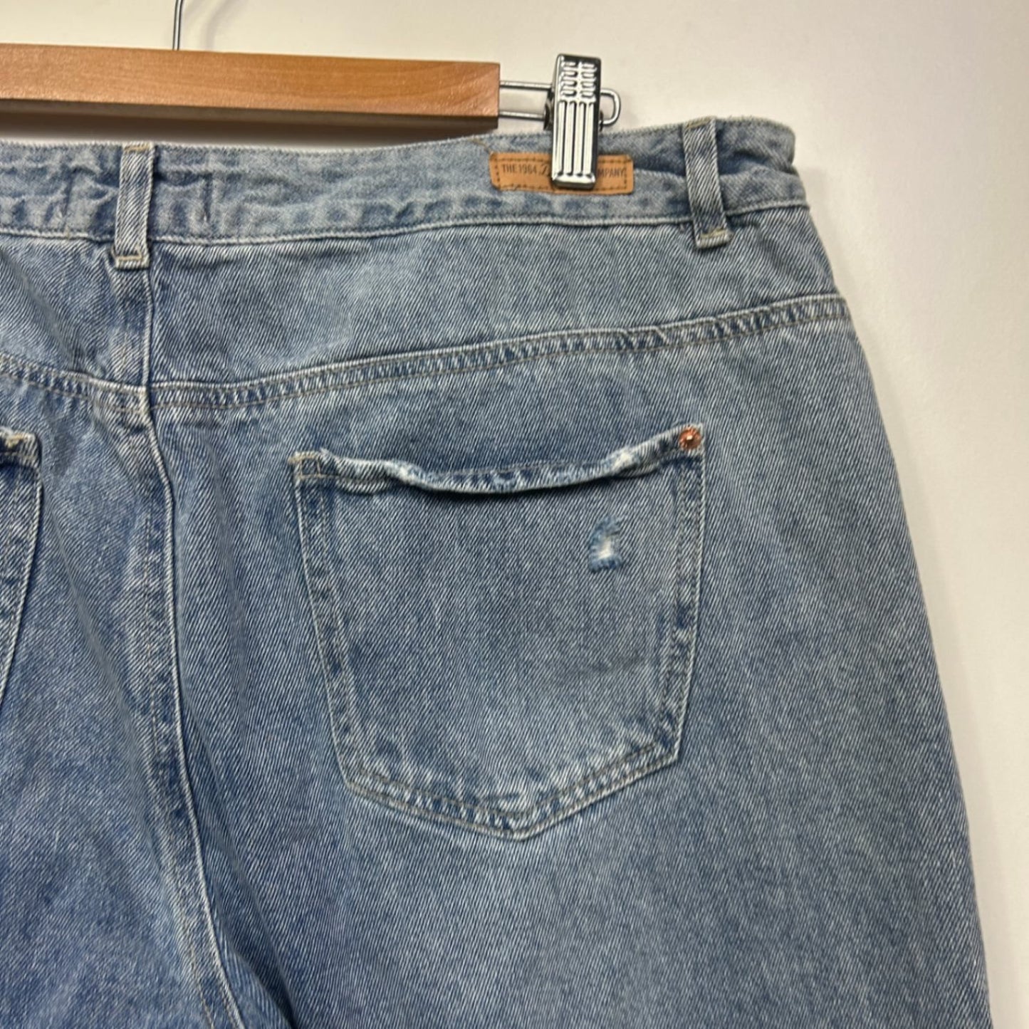 The 1964 Denim Company Mom Jean Size 16