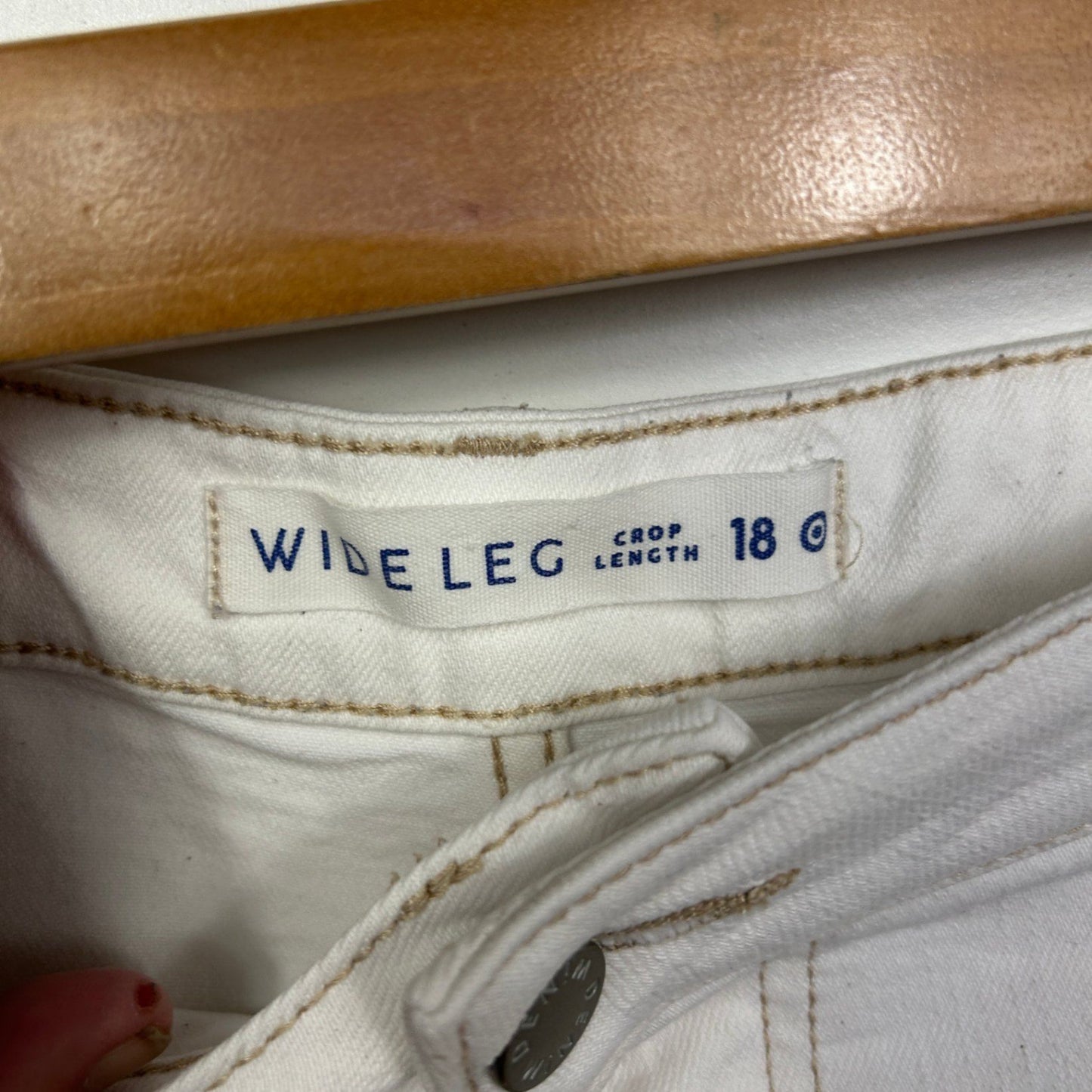 Target Wide Leg Crop Length White Denim Jeans Size 18 Pockets Zip Fly