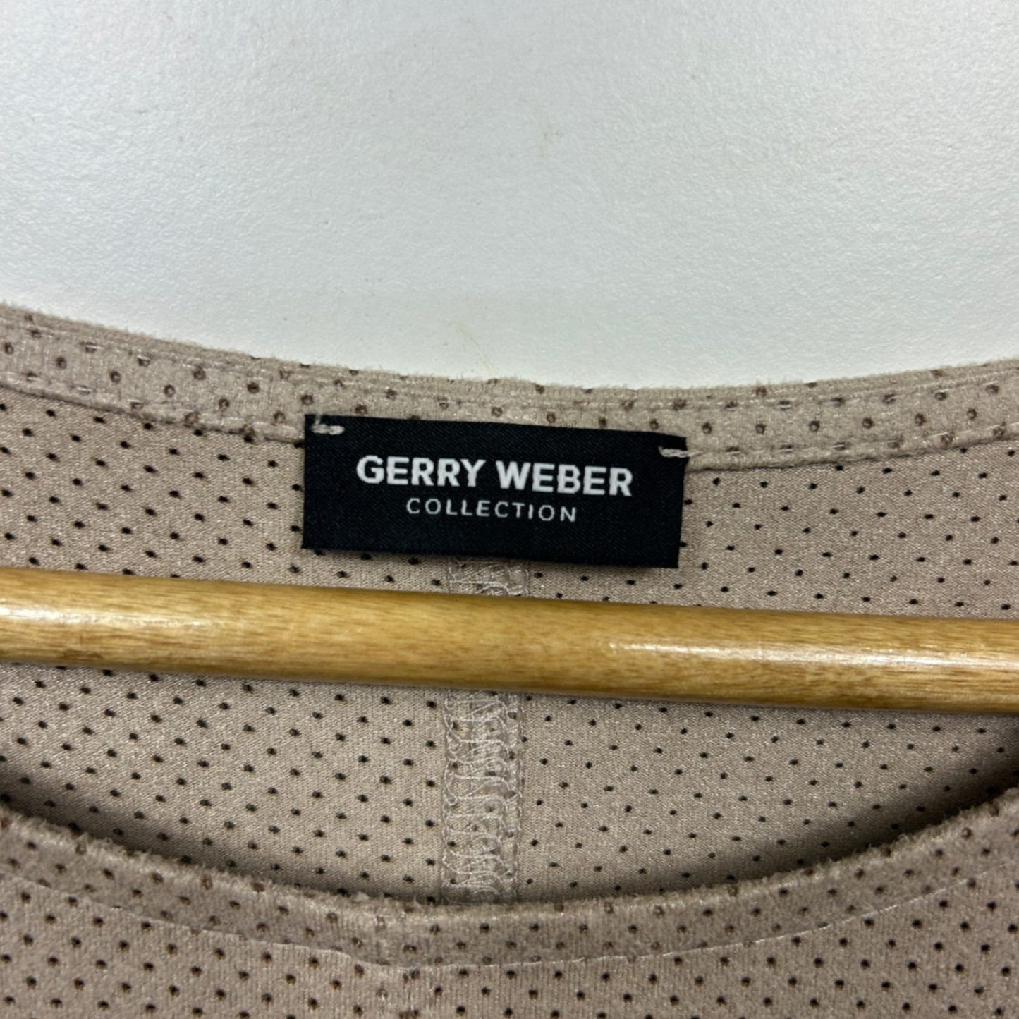 Gerry Weber Top Size 14 Beige Short Sleeve