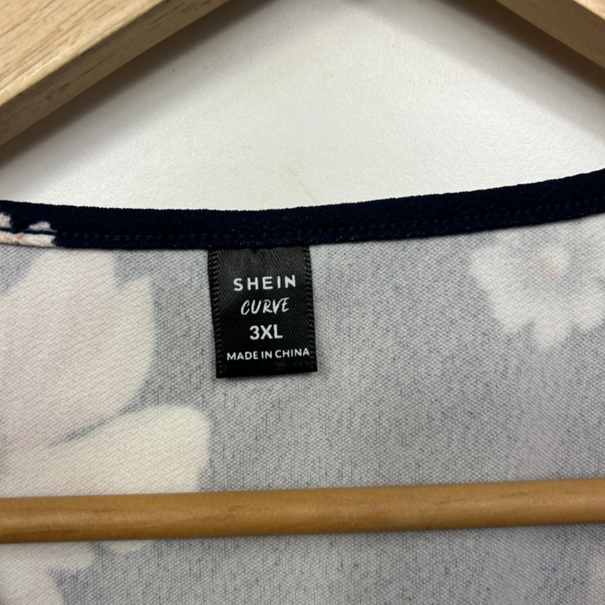 Shein Curve Crop Top Blouse Size 16 18 Floral Short Sleeve Navy