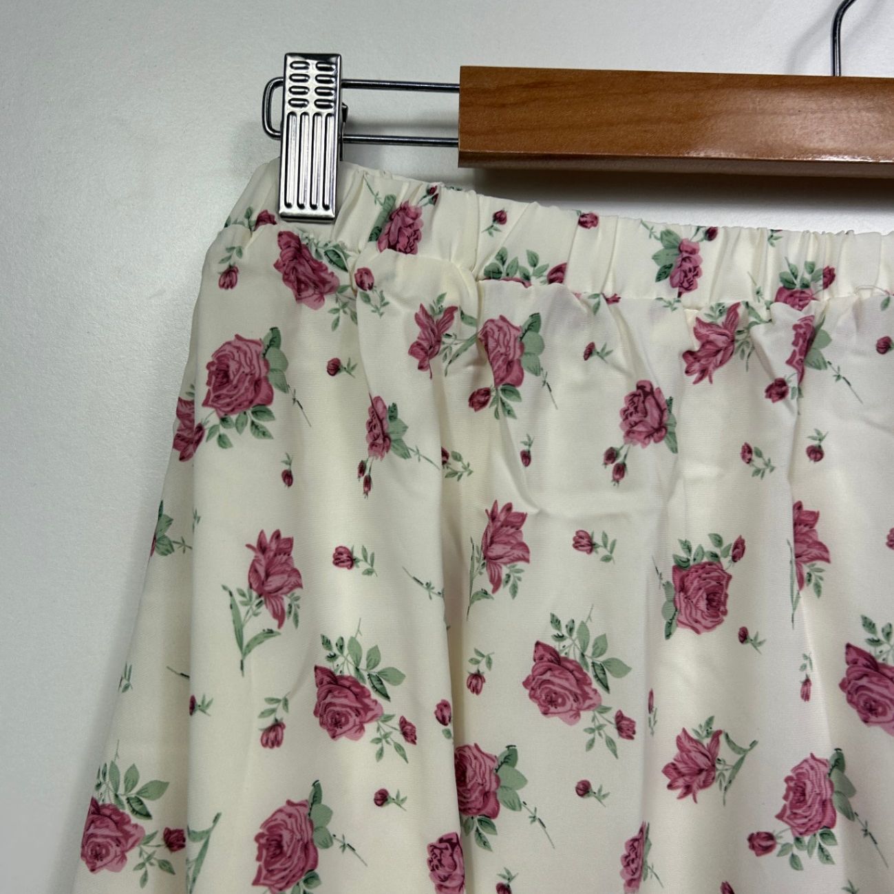 SHEIN Midi Skirt Size 16 18 Plus White Floral