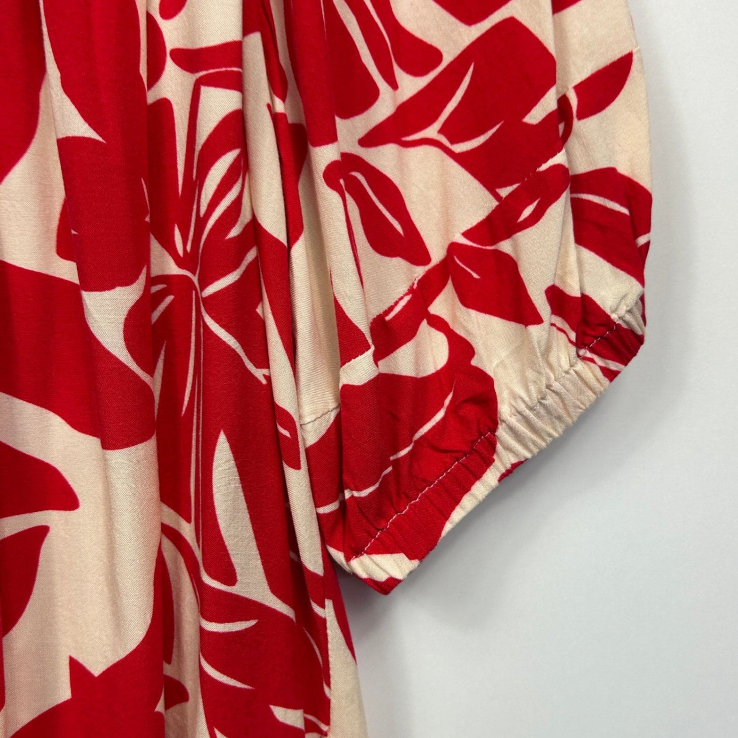 Suzanne Grae Tunic Top Size 18 Red Beige Short Pillow Sleeve Viscose