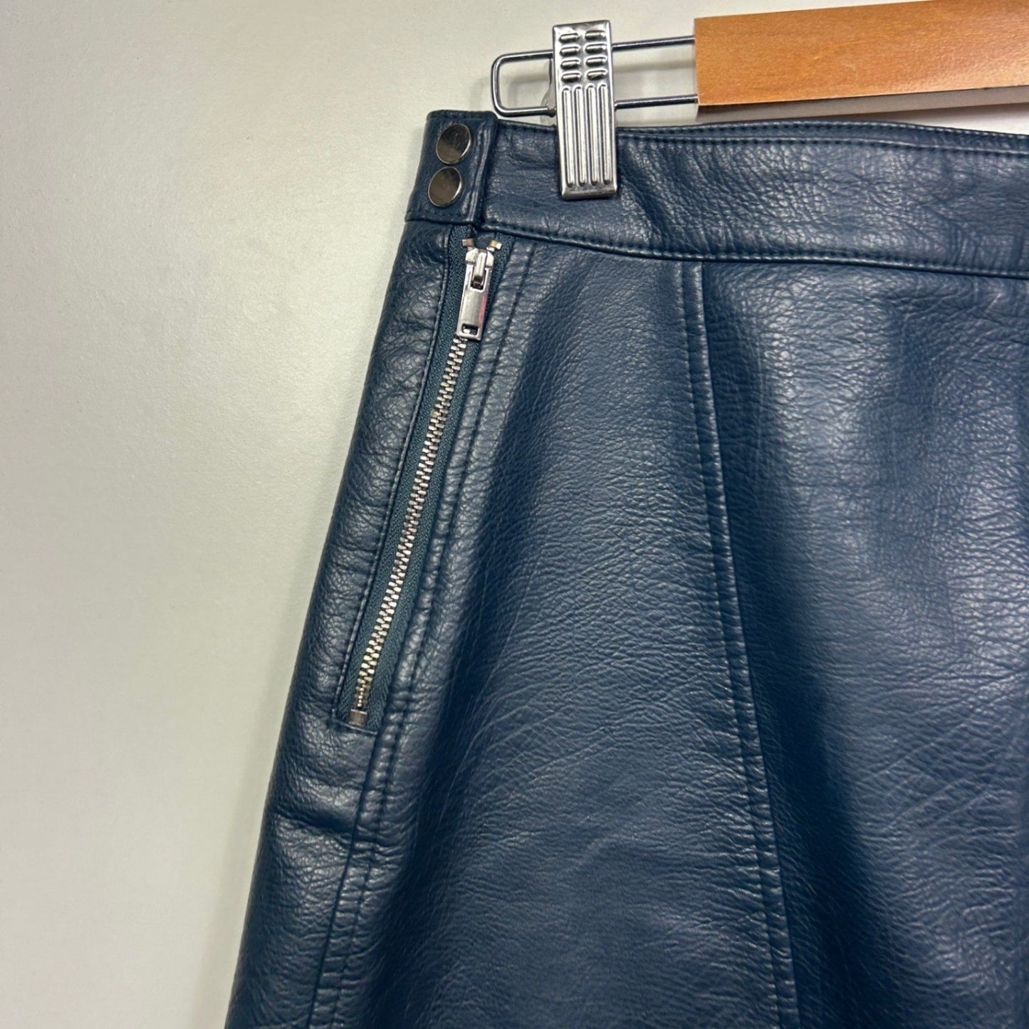 Zara Navy Blue Faux Leather Mini Skirt Size 14 Large Side Zip