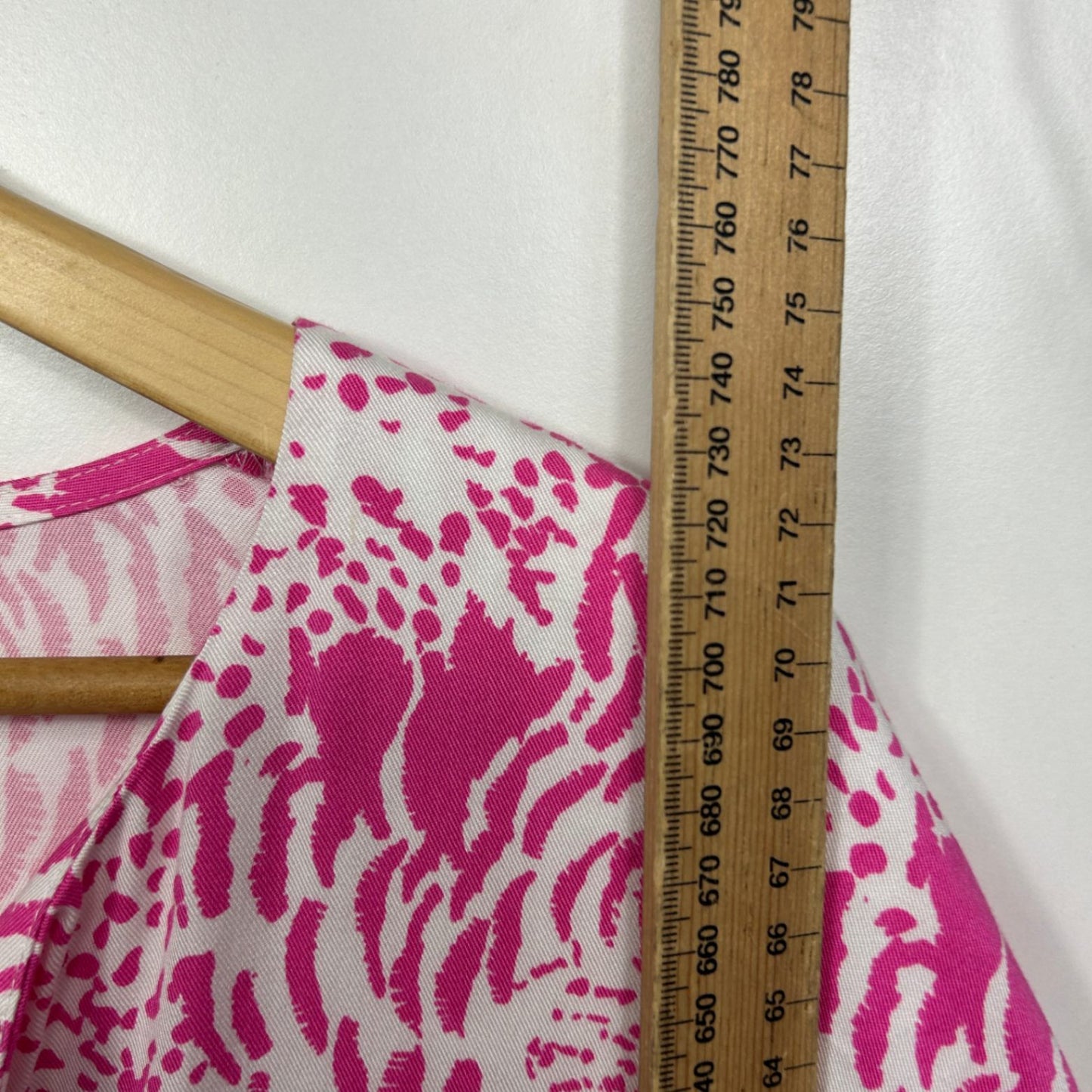Betty Basics Top Size 22 Plus Pink White Short Sleeve Viscose