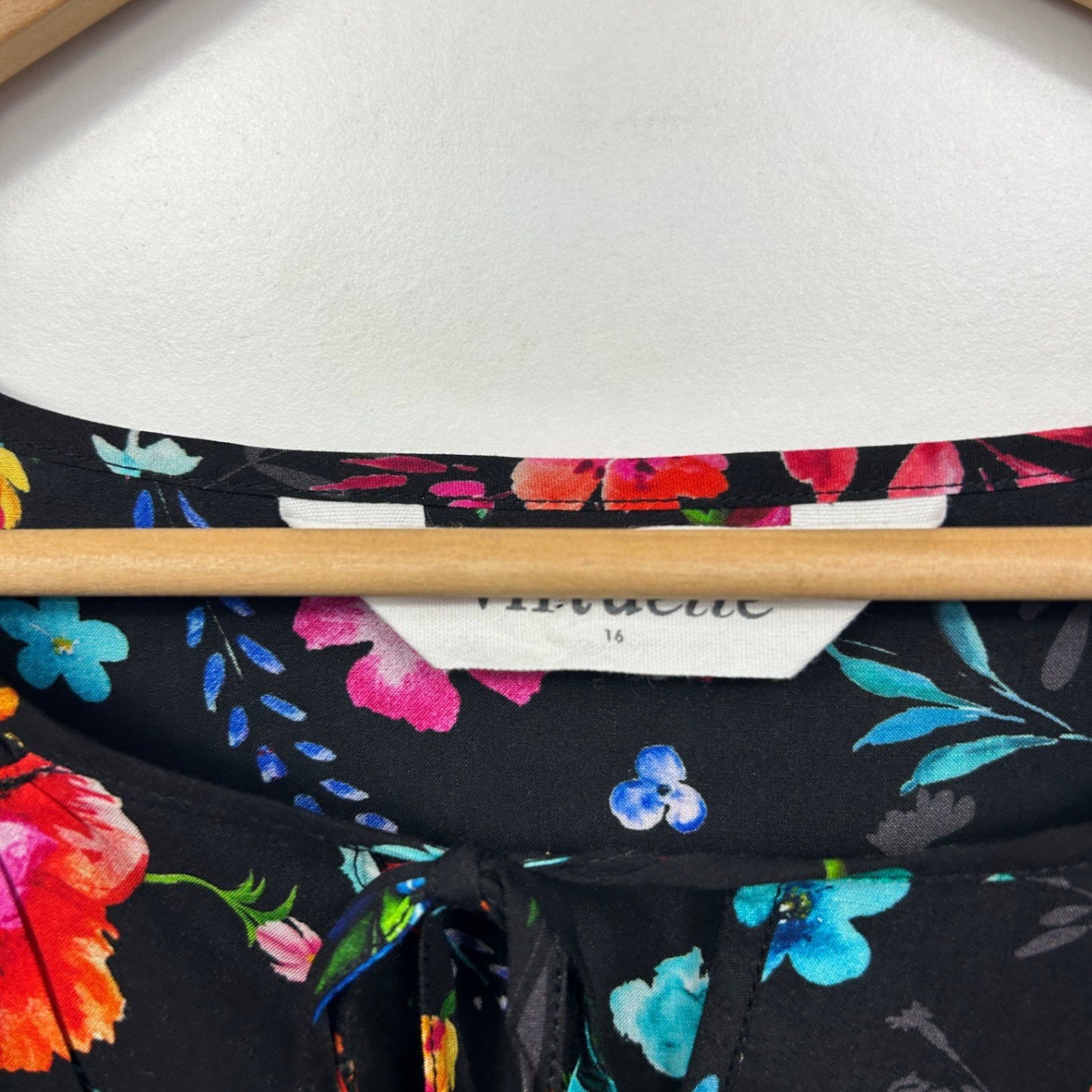 Virtuelle Top Blouse Size 16 Plus Multicoloured Black Floral Long Sleeve Viscose