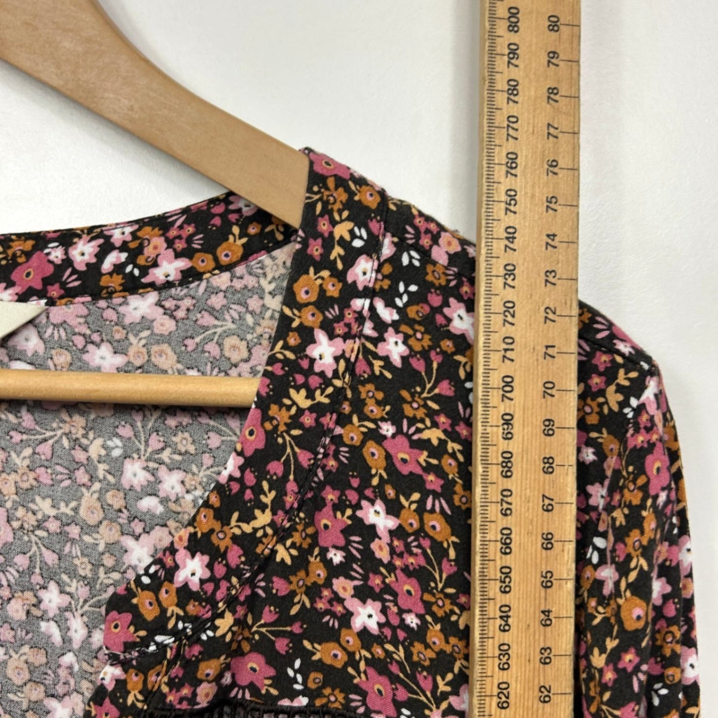 Beme Tunic Tops Size 14 Plus Floral Roll Tab Sleeve Crochet Trim