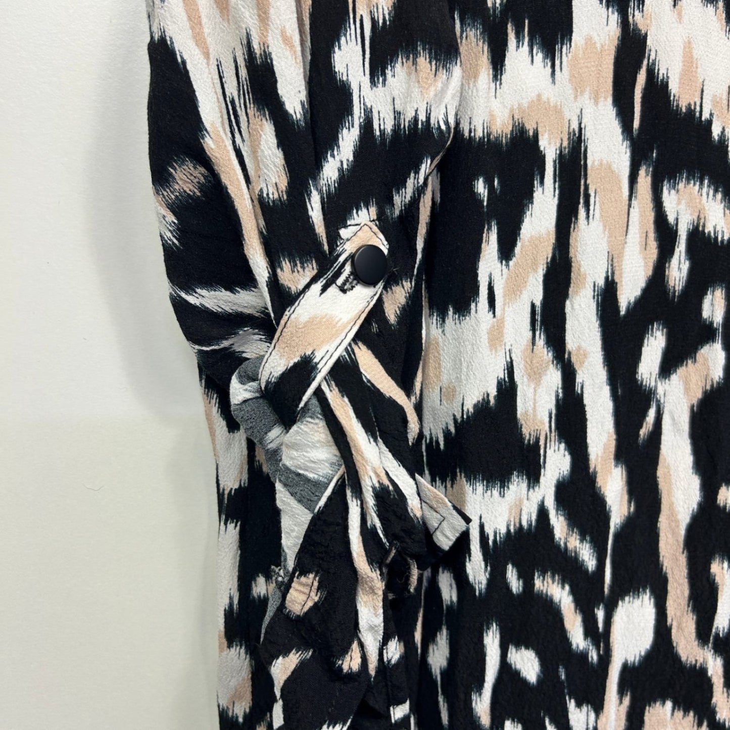 Virtuelle Dress Size 24 Black Roll Tab Sleeve Midi Length Button Up