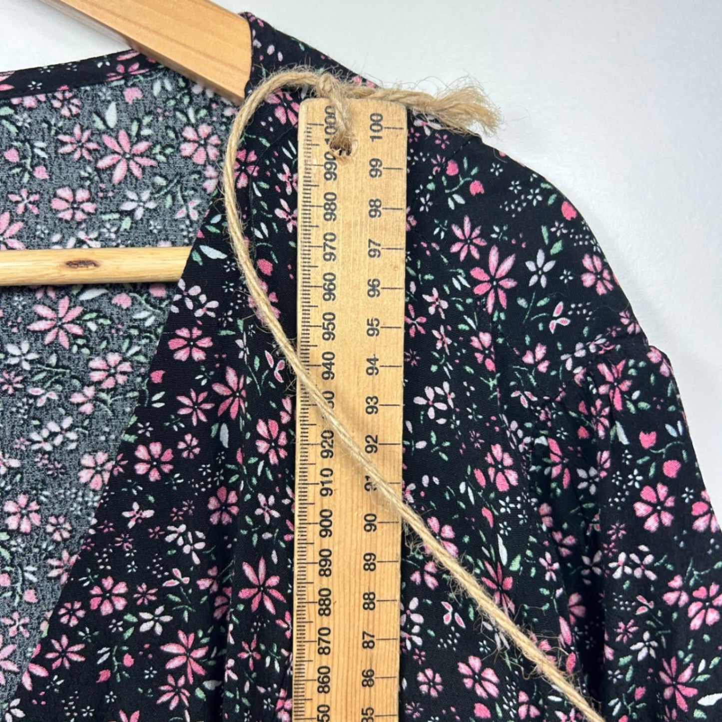 City Chic Midi Dress Size 20 22 Black Floral Short Sleeve Cocktail Viscose