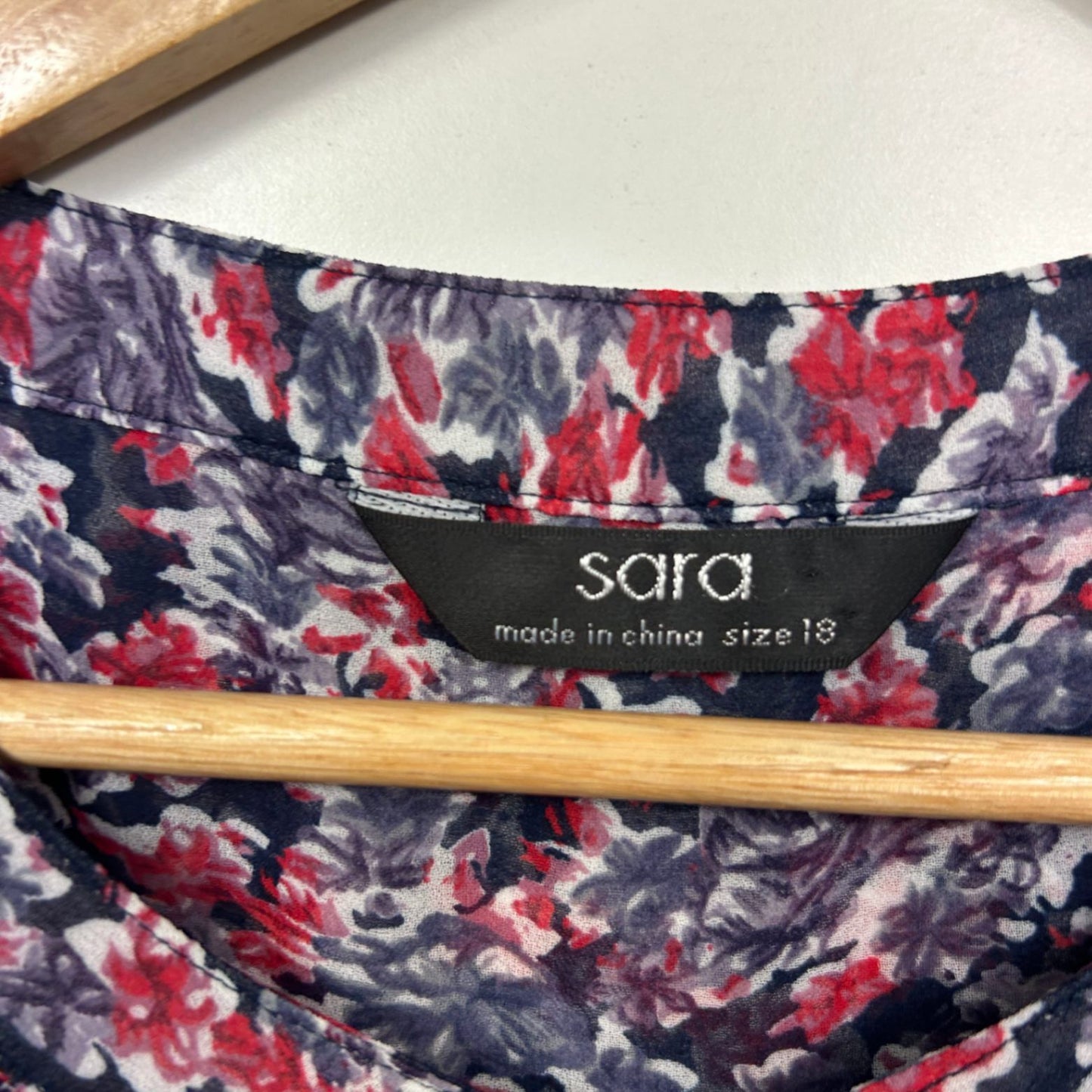 Sara Top Size 18 Multicoloured Roll Tab Long Sleeve Button Up