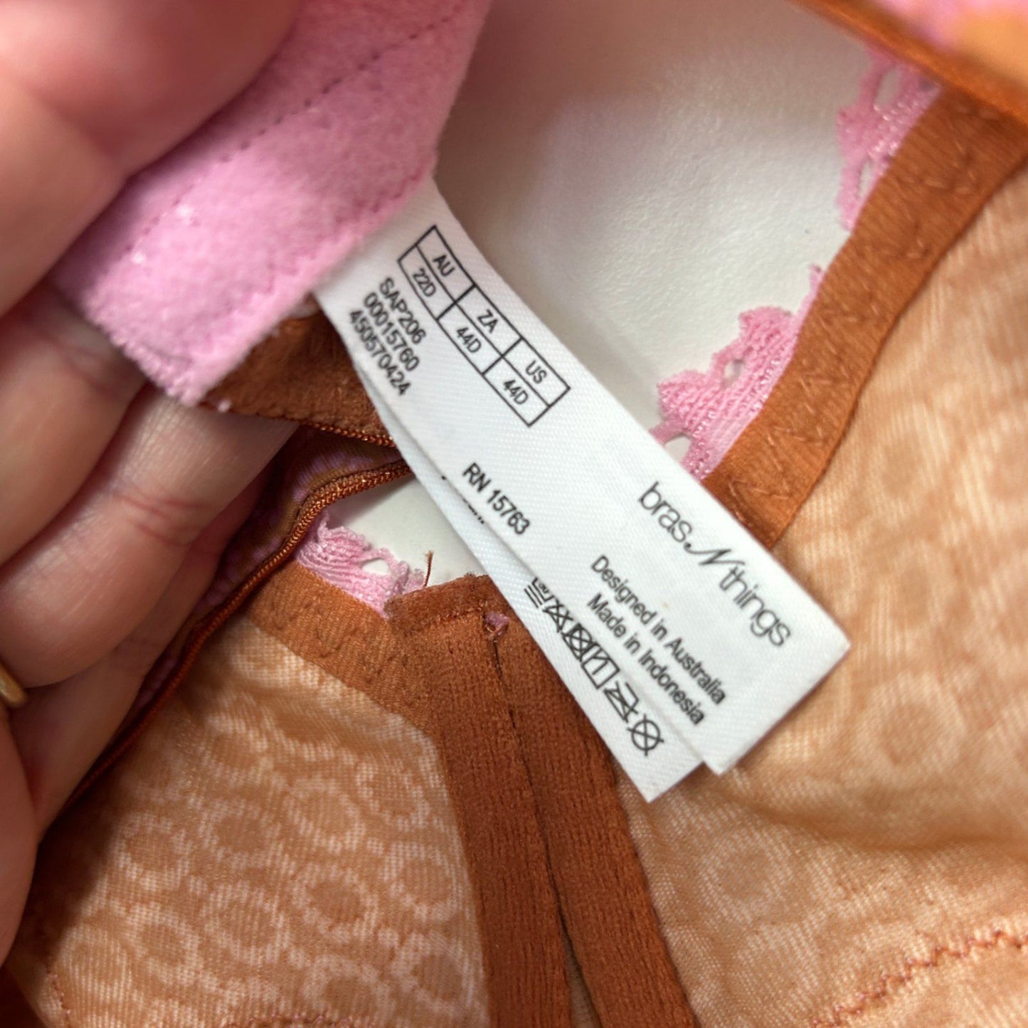 Bras n Things Full Cup Underwire Lace Trim Bra 22D Pink