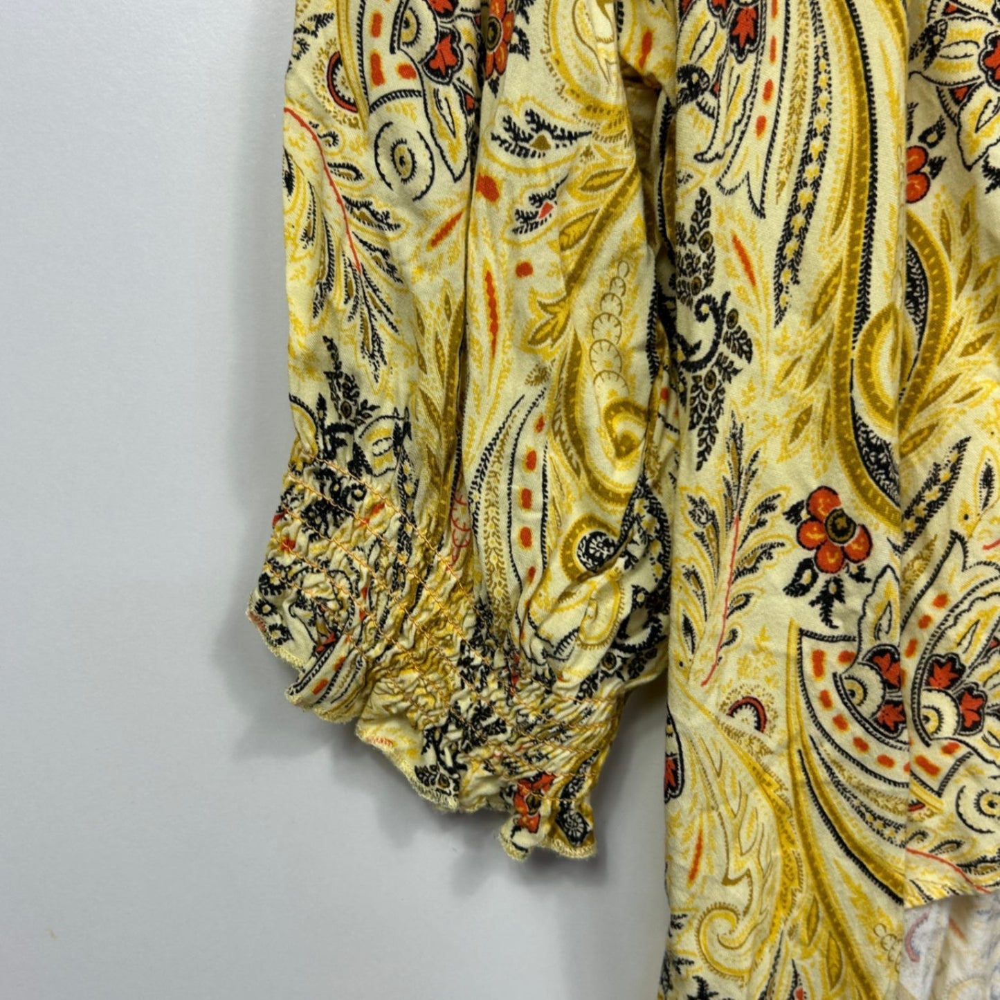 Retrology Blouse Top Size 24 26 Yellow Floral Boho Paisley Print Front Tie Rayon