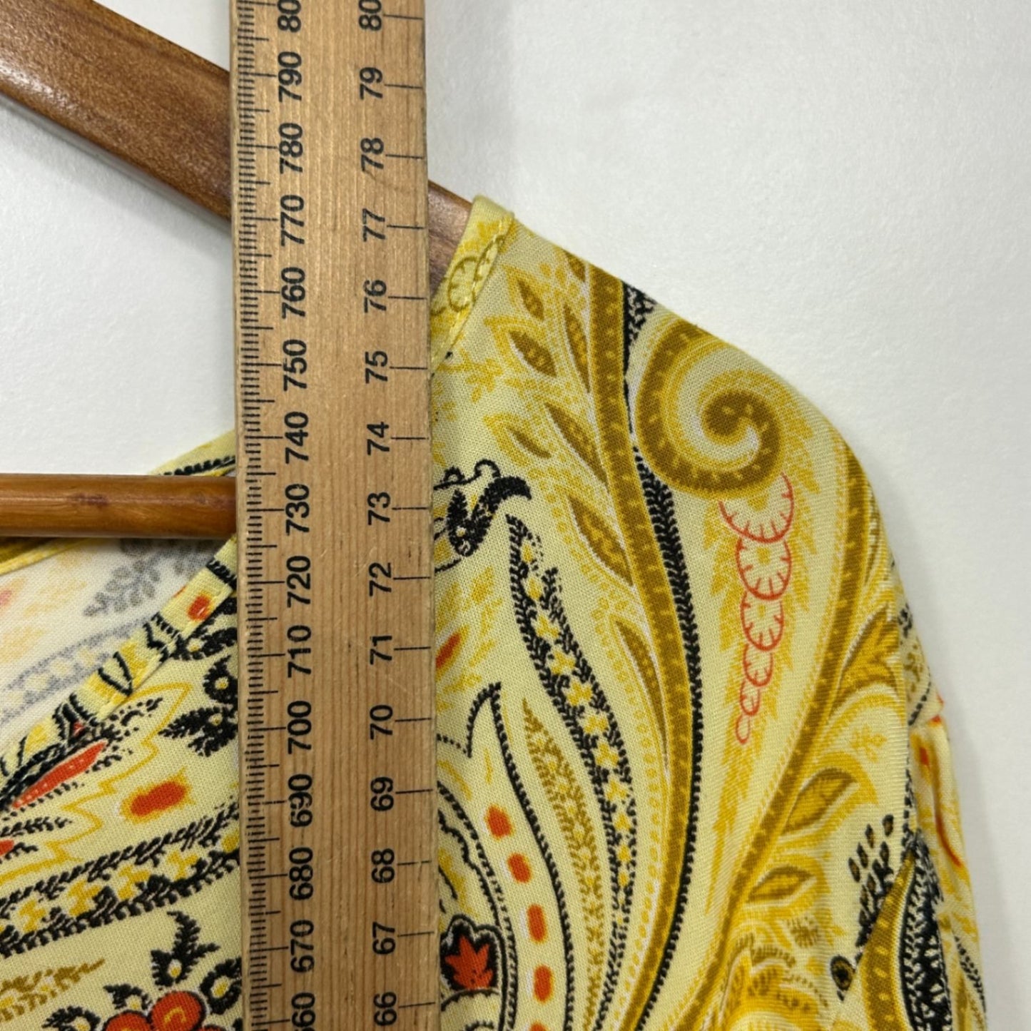 Retrology Blouse Top Size 24 26 Yellow Floral Boho Paisley Print Front Tie Rayon