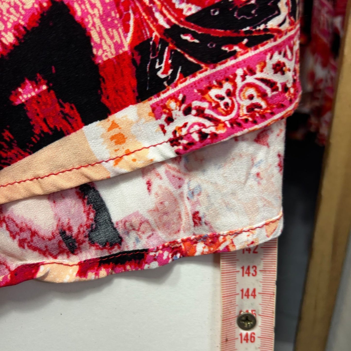 New Sara Maxi Dress Size 14 Sleeveless Halter Neck Crochet Trim Multicoloured Paisley Print