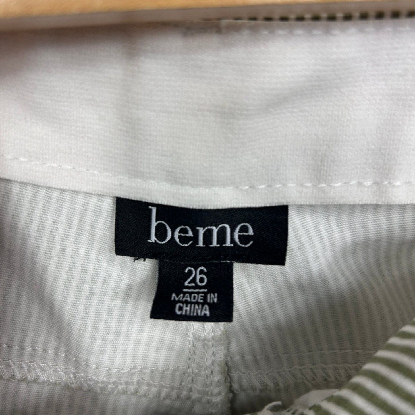 Beme Bermuda Shorts Size 26 Green White Pockets Cotton Striped Elastic Waist