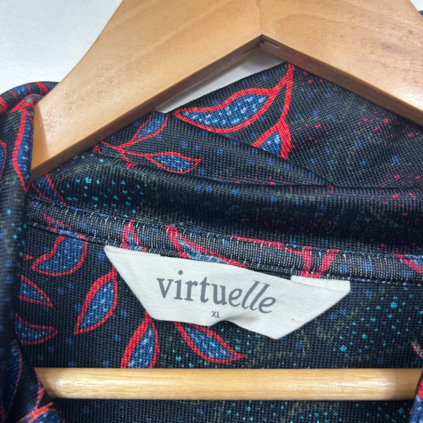 Virtuelle Tunic Top Size 22 24 Long Sleeve Black Floral Cowl Neck