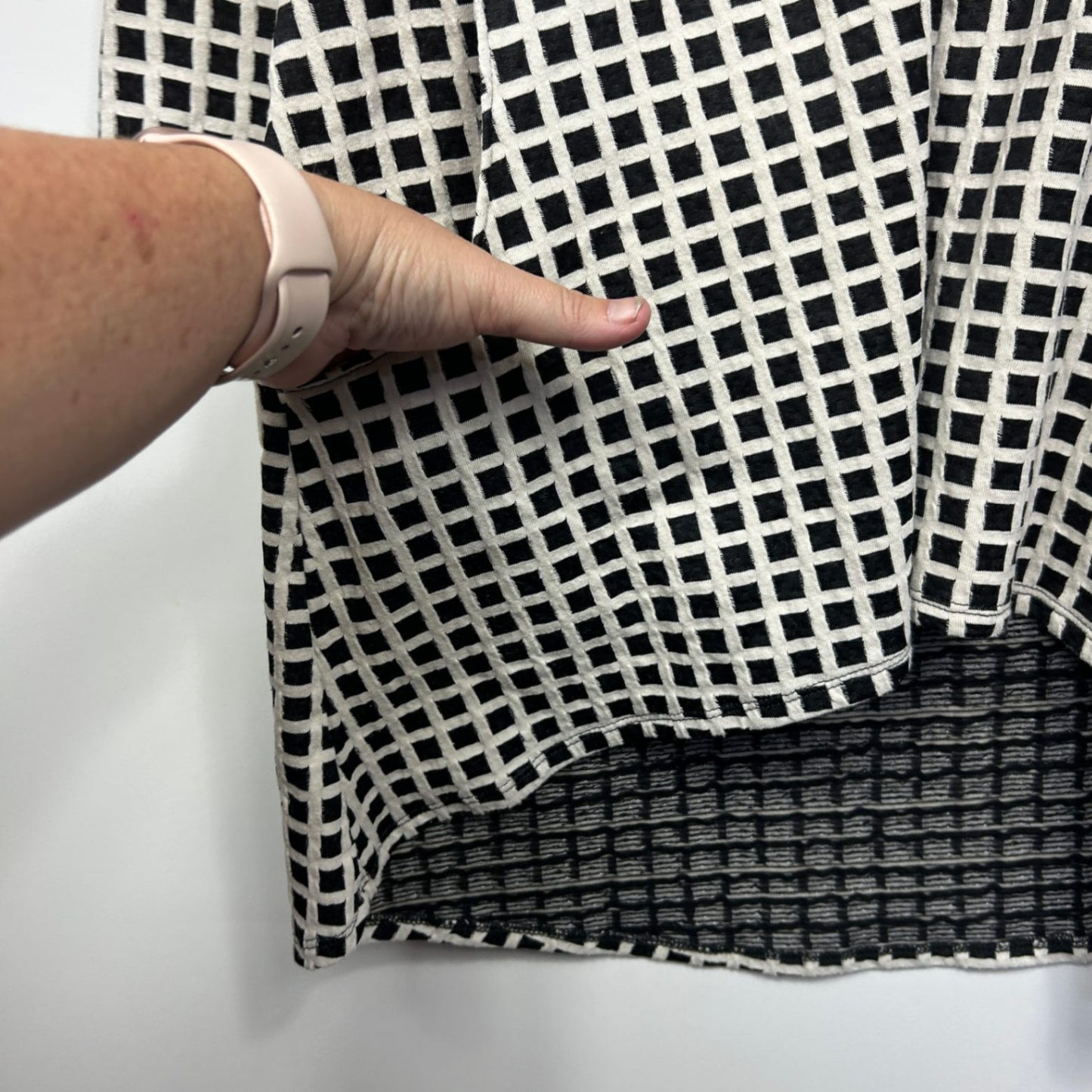 Taking Shape Tunic Top Size 16 Black Beige Check