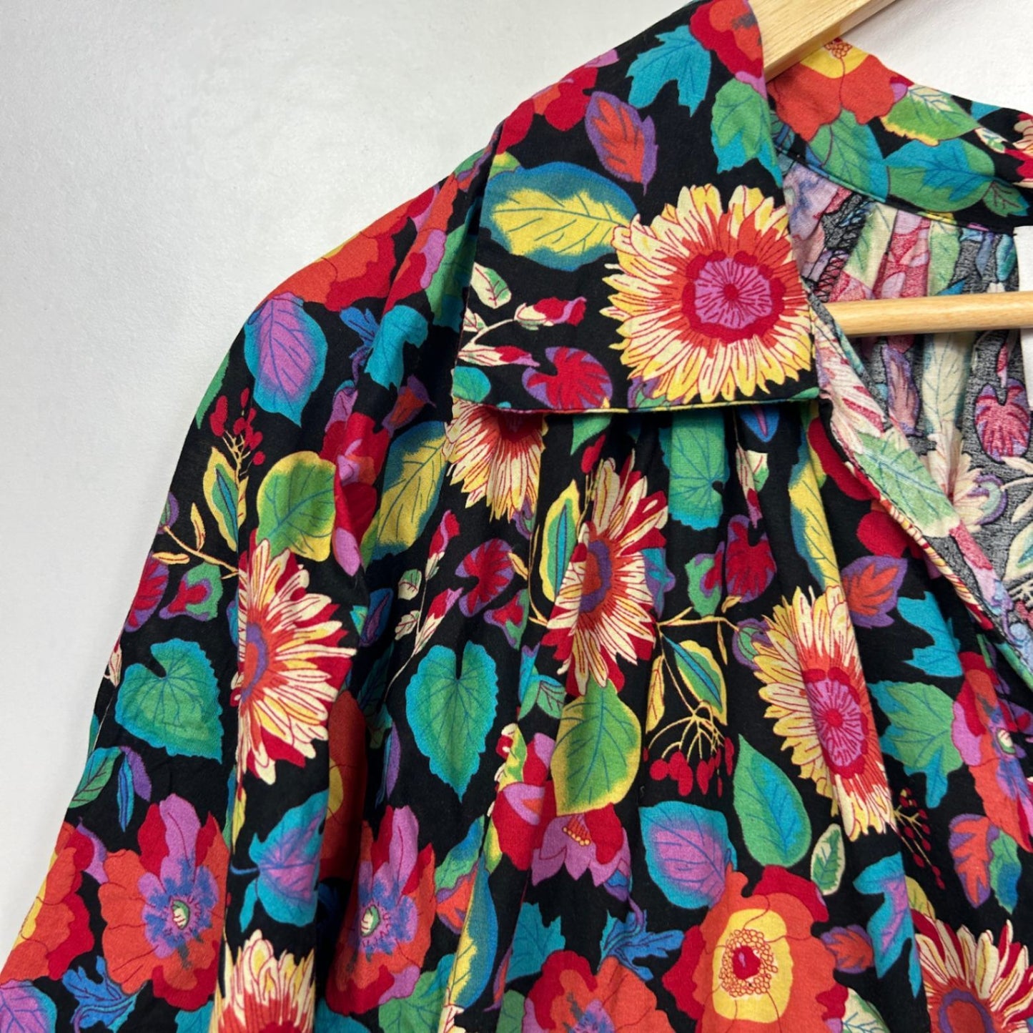 She Street Maxi Dress Size 14 16 Multicoloured Floral Pockets Long Sleeve Flowy