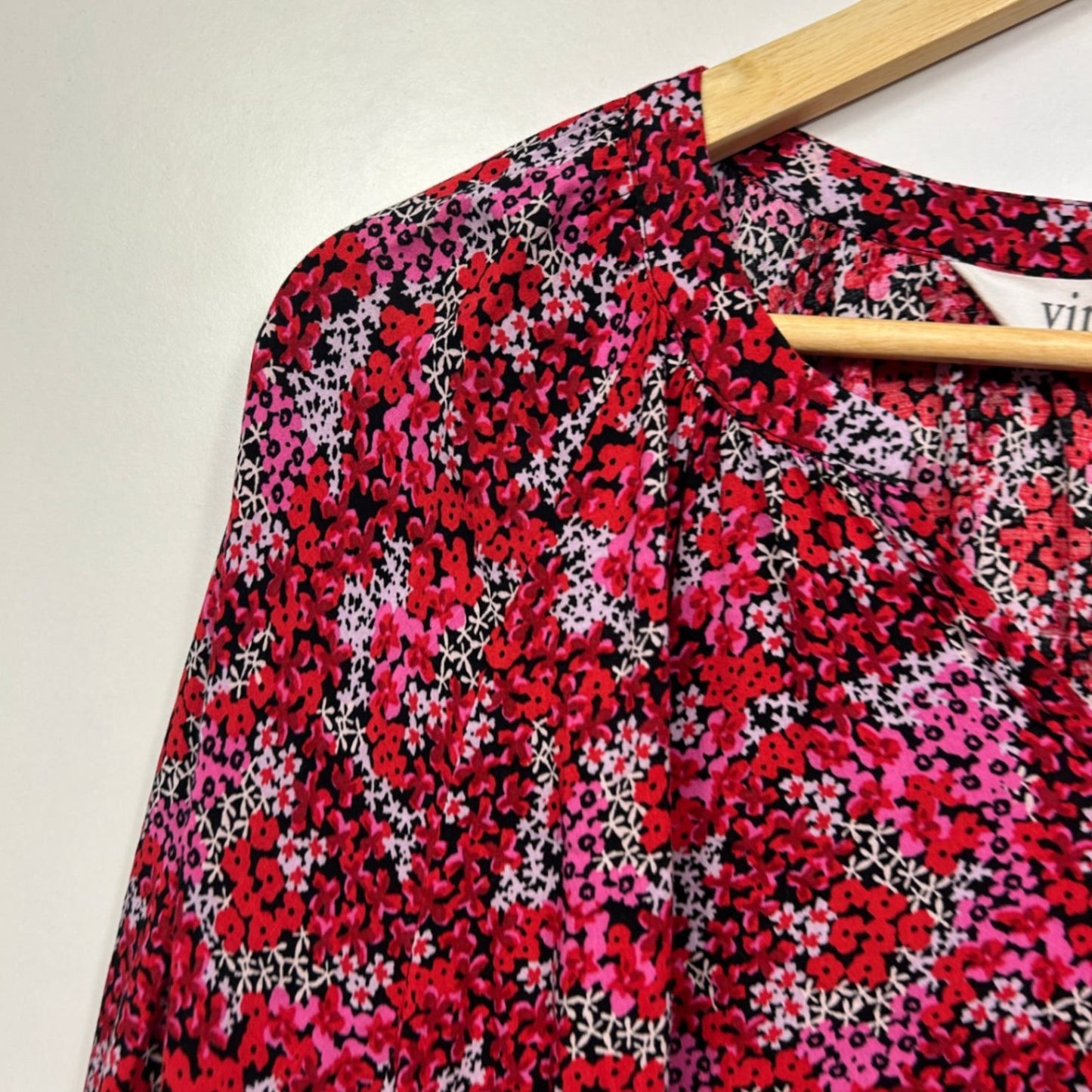 Virtuelle Top Blouse Size 14 Plus Long Sleeve Floral Red Viscose
