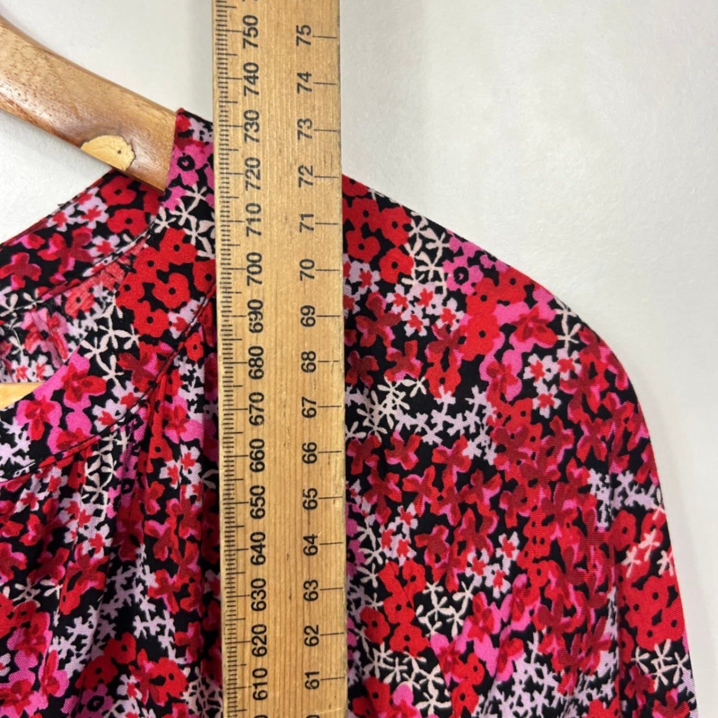 Virtuelle Top Blouse Size 14 Plus Long Sleeve Floral Red Viscose