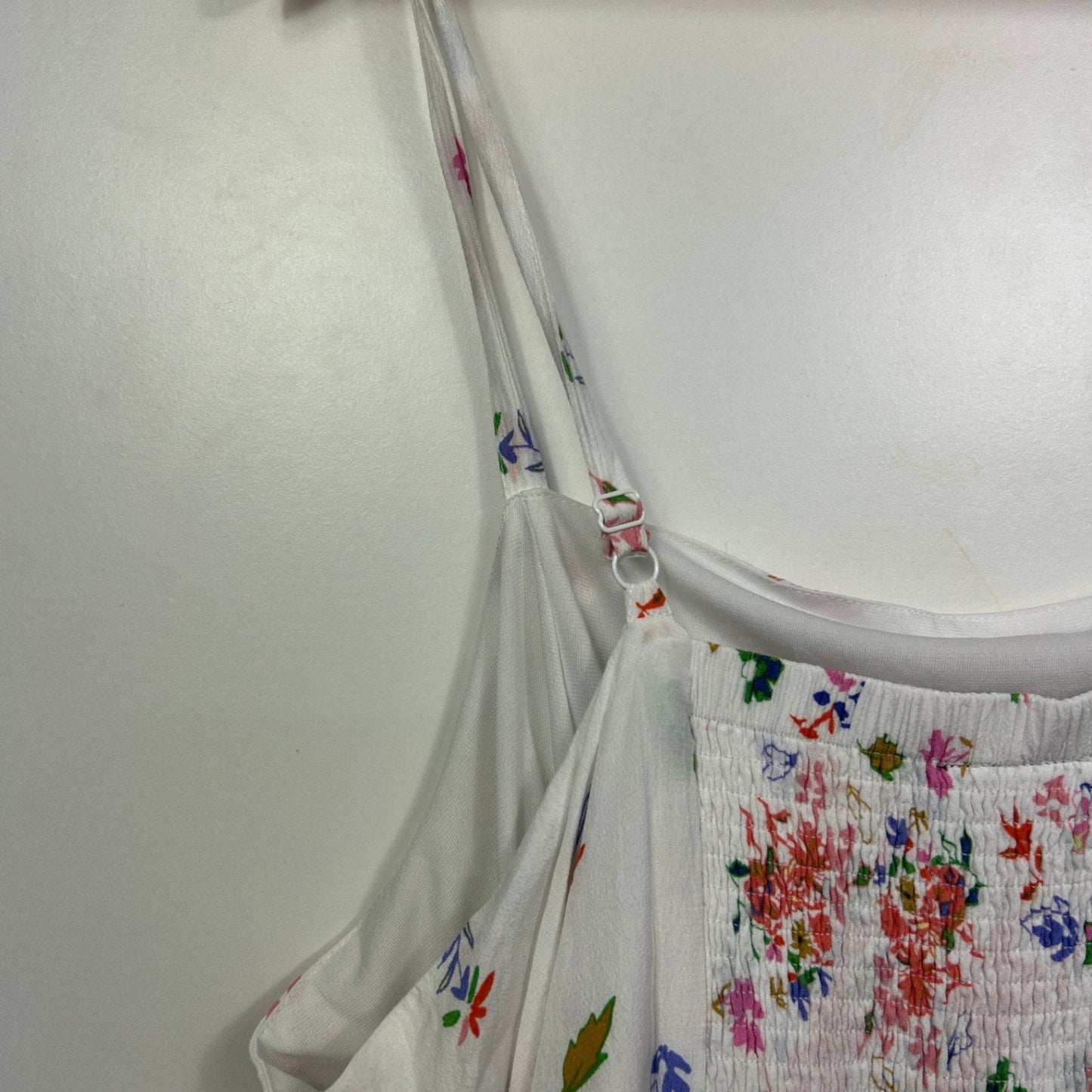 City Chic CCX Dress Size 20 Plus White Floral Sleeveless Wrap Front Viscose