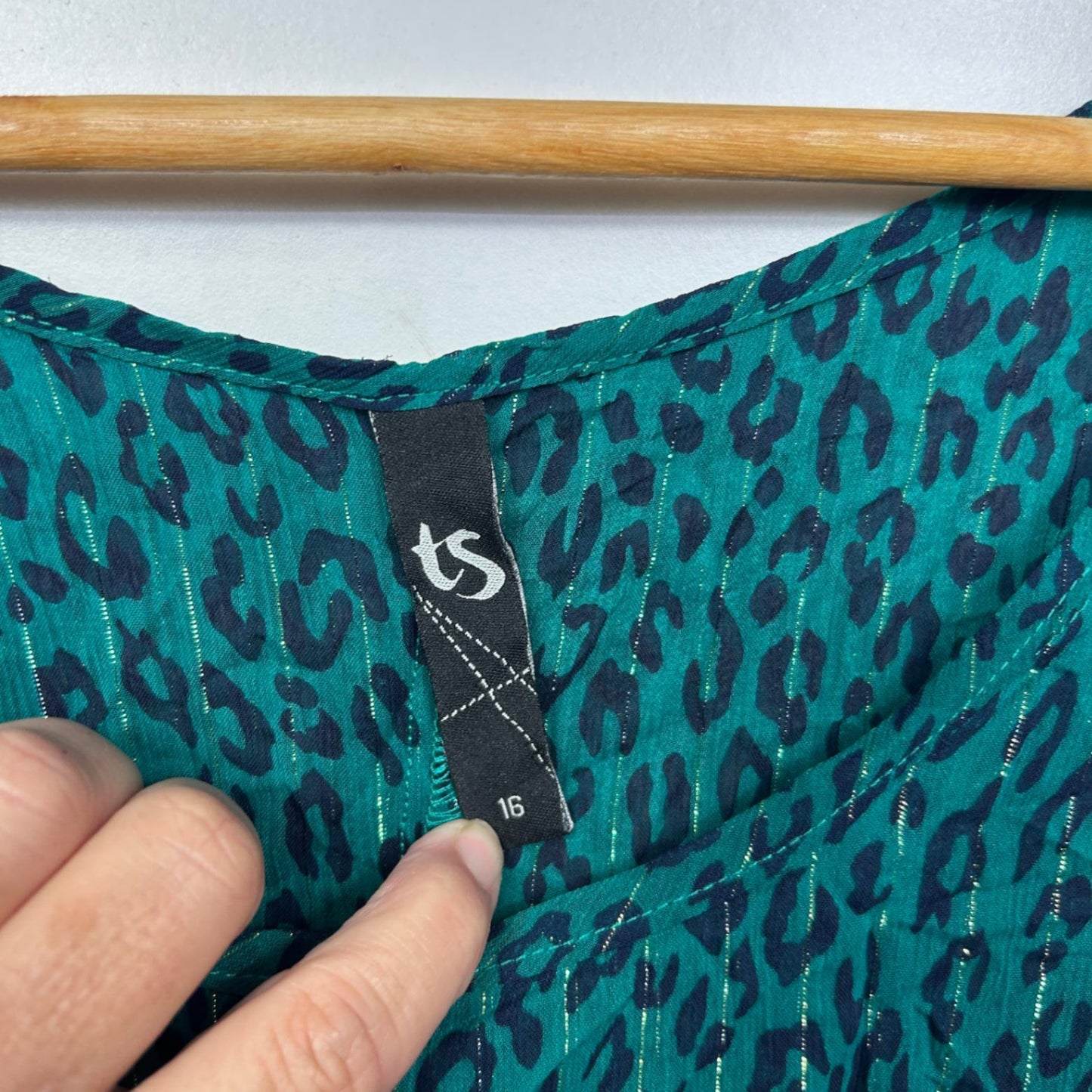 Taking Shape Tunic Top Size 16 Green Short Sleeve Layered Animal Print