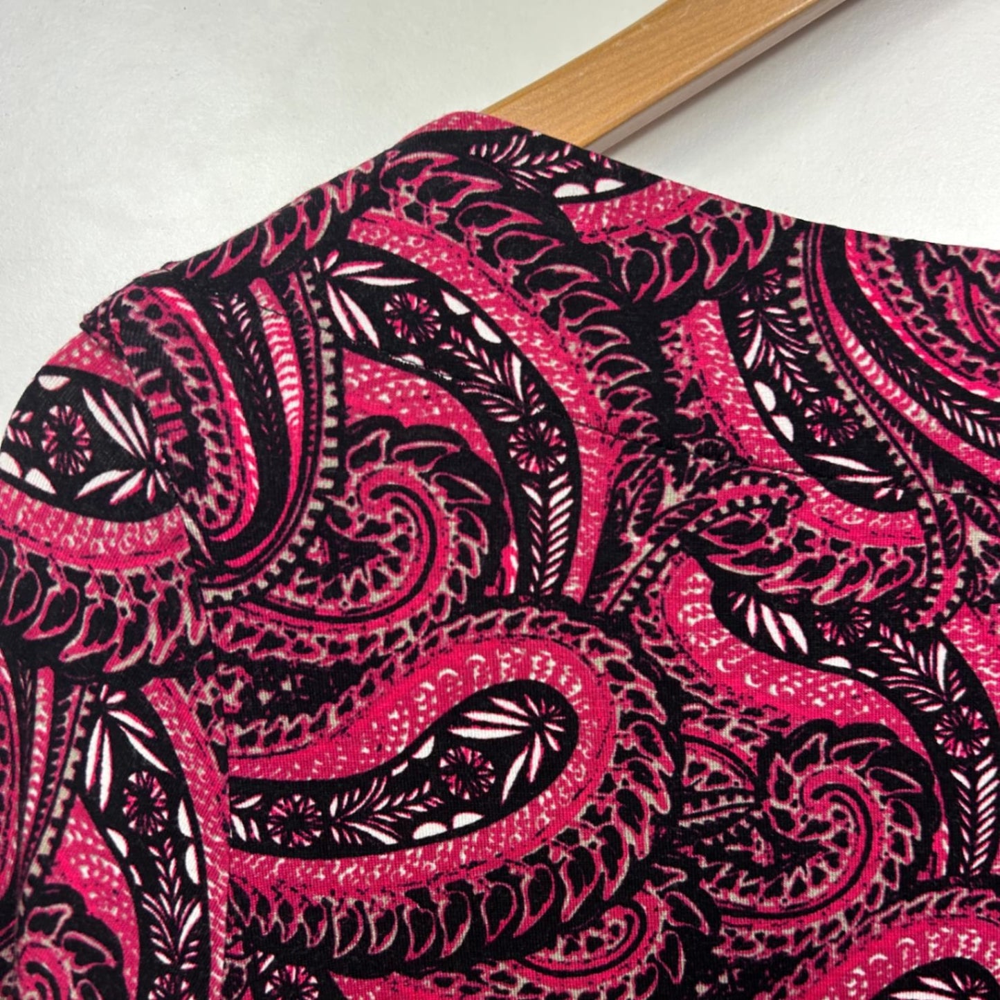 Blue Illusion Top Size 18 2XL Long Sleeve Paisley Print Viscose Black Pink