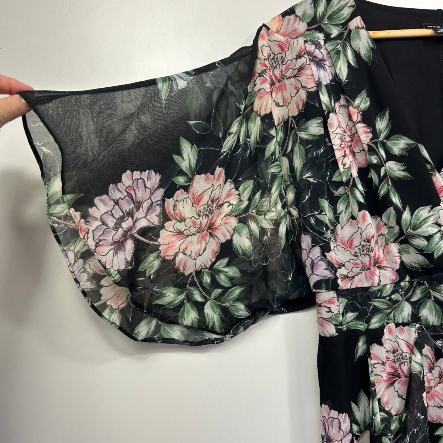 City Chic Midi Dress Size 16 Small Plus Floral Black Short Sleeve