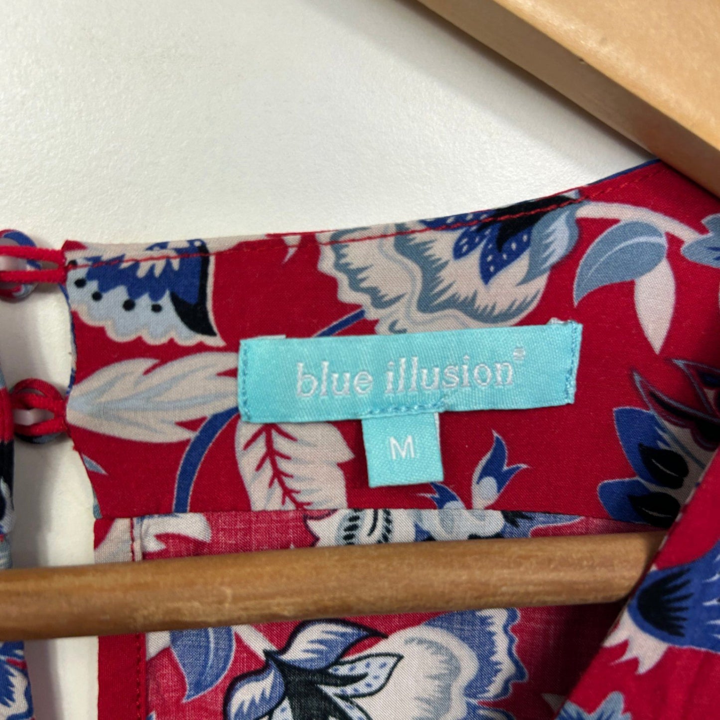 Blue Illusion Top Size 12 / 14 Red Floral Long Sleeve Rayon