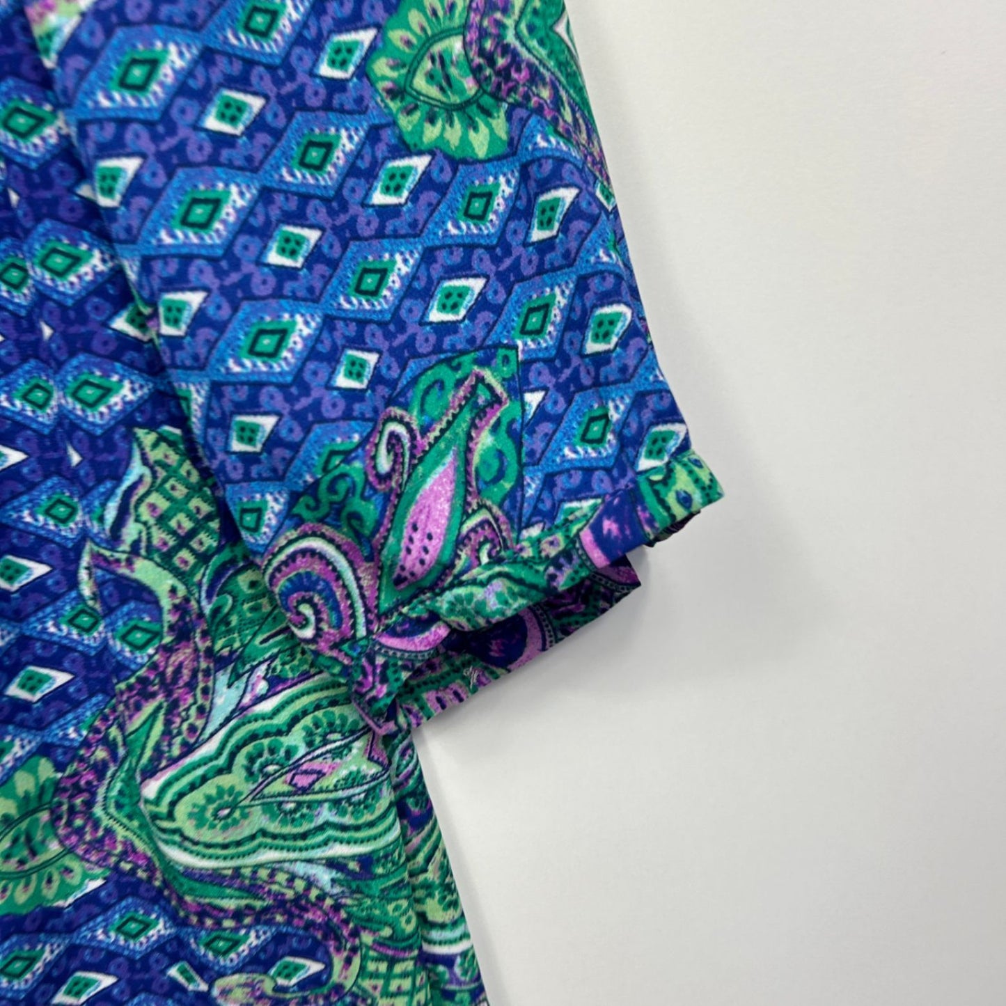 Maggie T Blouse Top Size 16 Blue Long Sleeve Paisley Print Pleated Polyester
