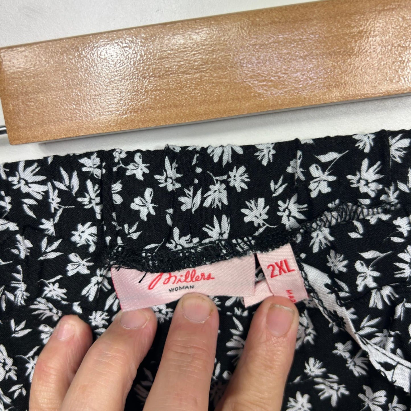 Millers Black White Viscose Pockets Floral Maxi Skirt Size 18 2XL