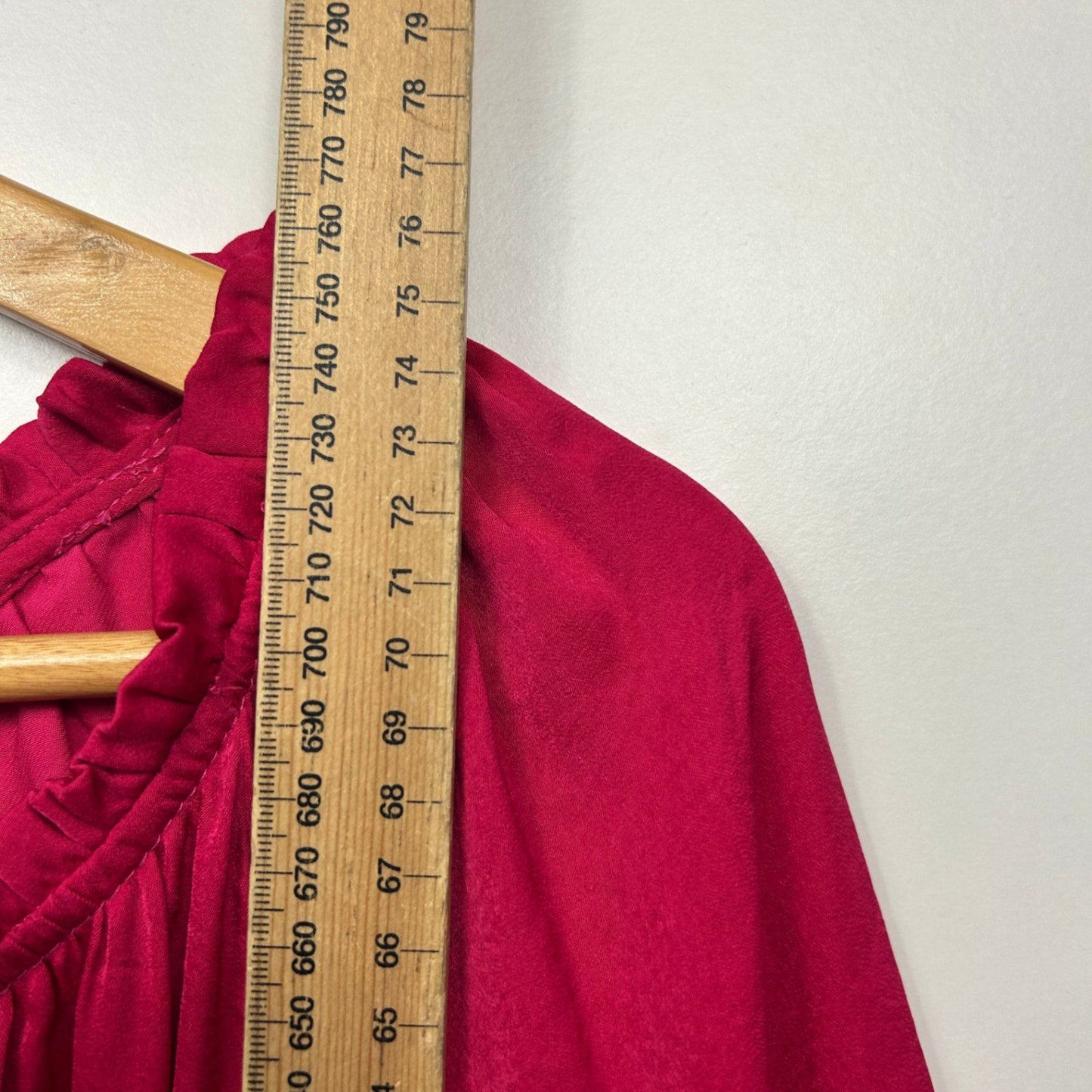 Beme Pink Top Size 24 Billow Long Sleeve Ruffle Neck
