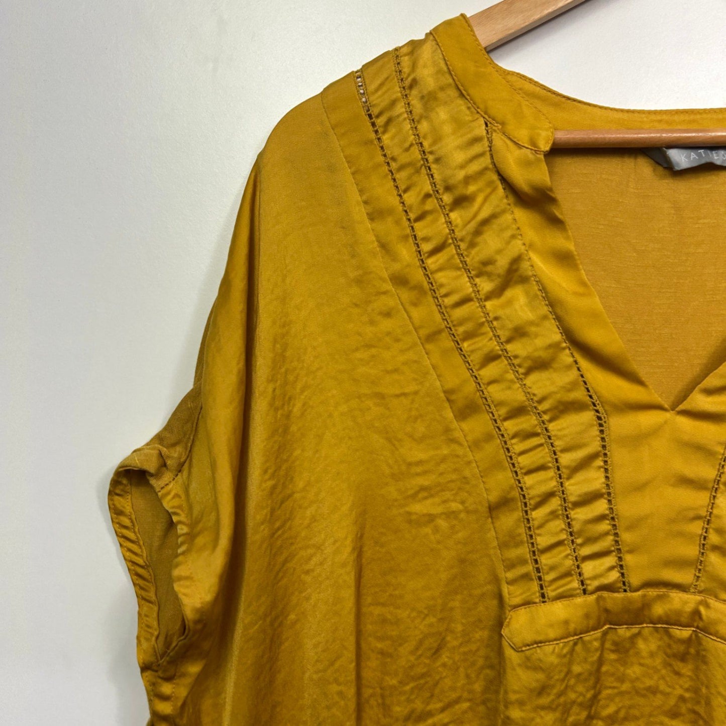 Katies Mustard Short Sleeve Top Blouse Size 18 16 2XL