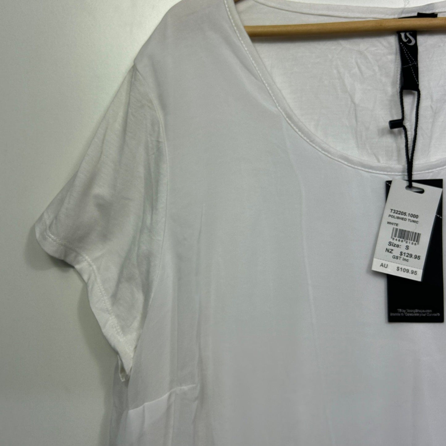 New Taking Shape White Tunic Top Short Sleeve Size 16 Plus Small