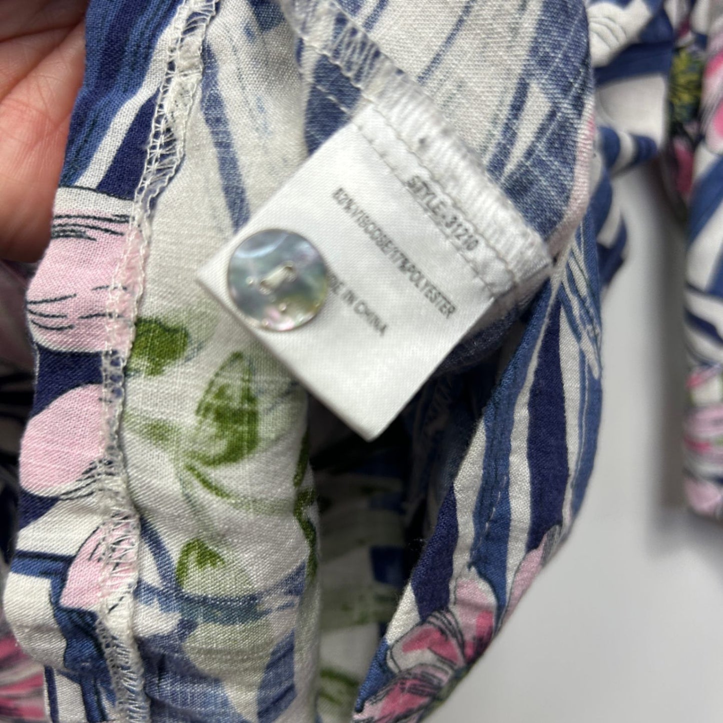 Gordon Smith Linen Blend Button Up Top Blouse Size 16 Roll Tab Sleeve