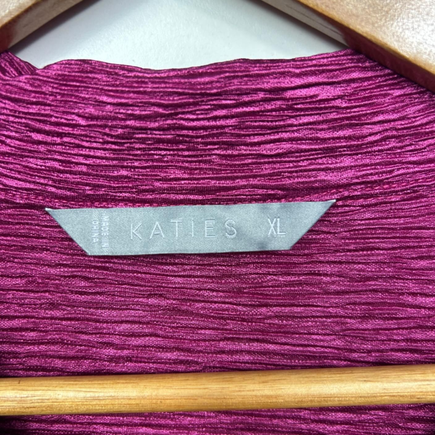 Katies Top Size XL Pink Long Sleeve Twist Front