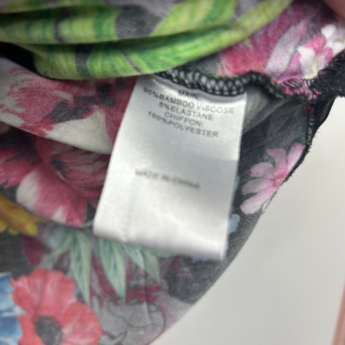 Virtuelle Black Floral Tunic Top Size 16 Plus Asymmetric Hem