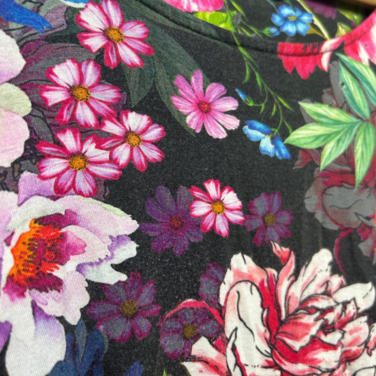 Virtuelle Black Floral Tunic Top Size 16 Plus Asymmetric Hem