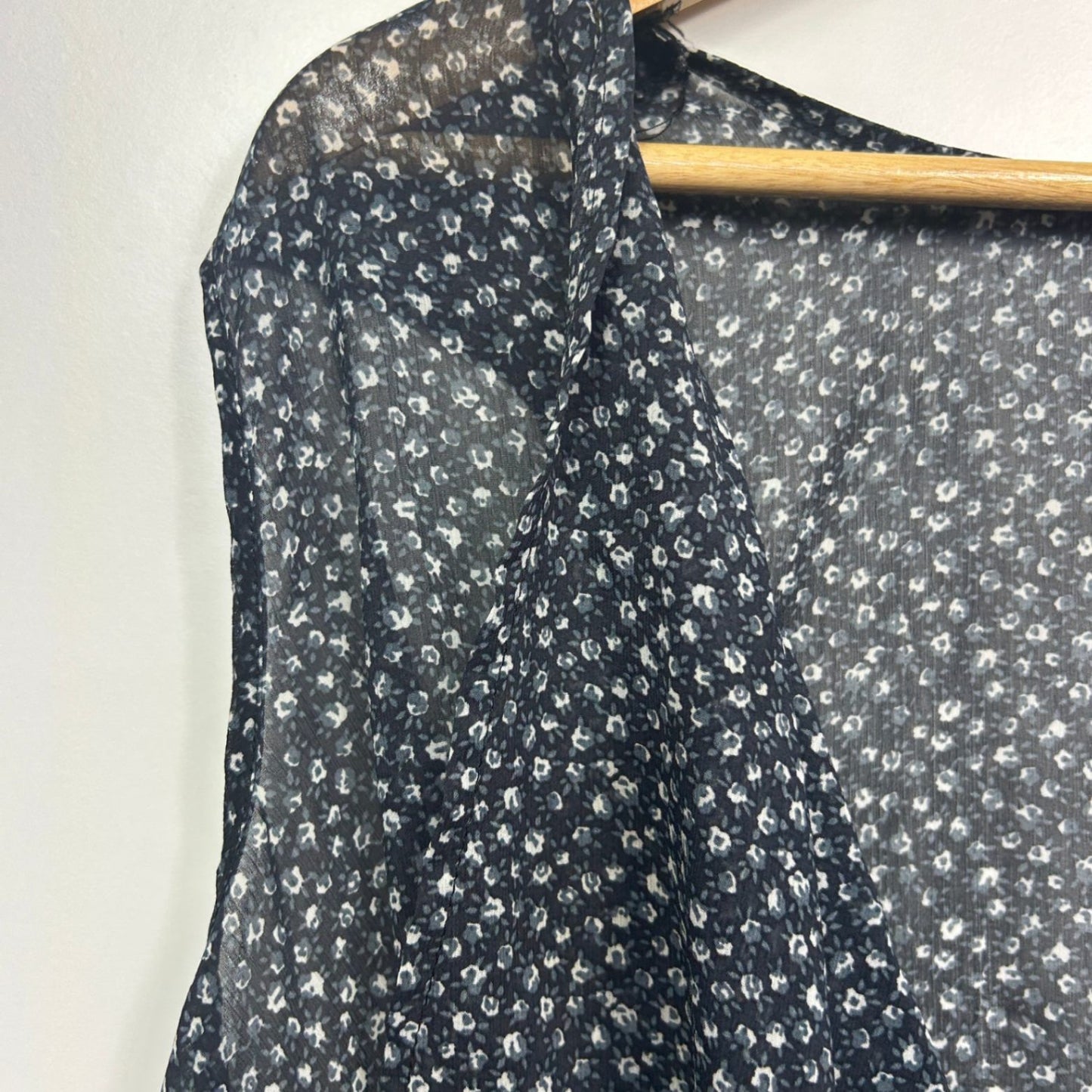 Autograph Black Floral Sleeveless Deep V Neck Sheer Top Size 18