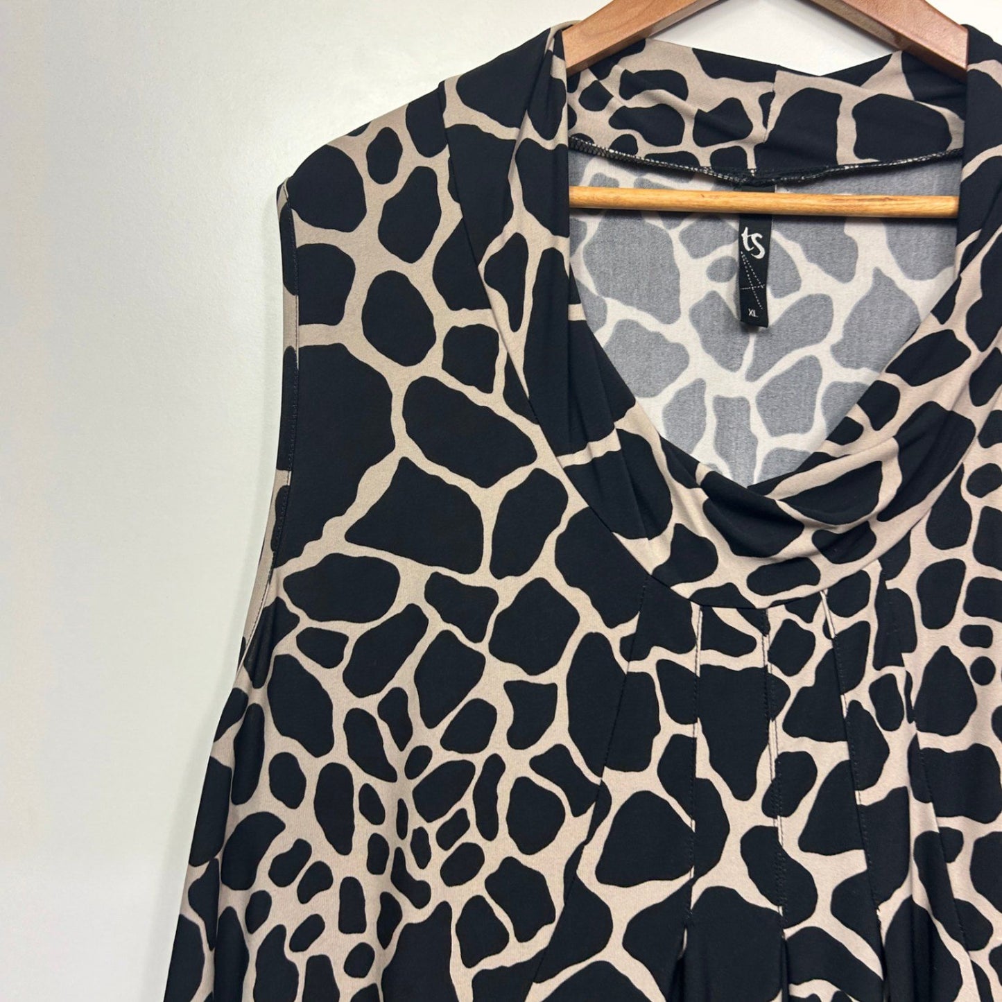 Taking Shape Tunic Dress Sleeveless Beige Black Size 22 XL Plus