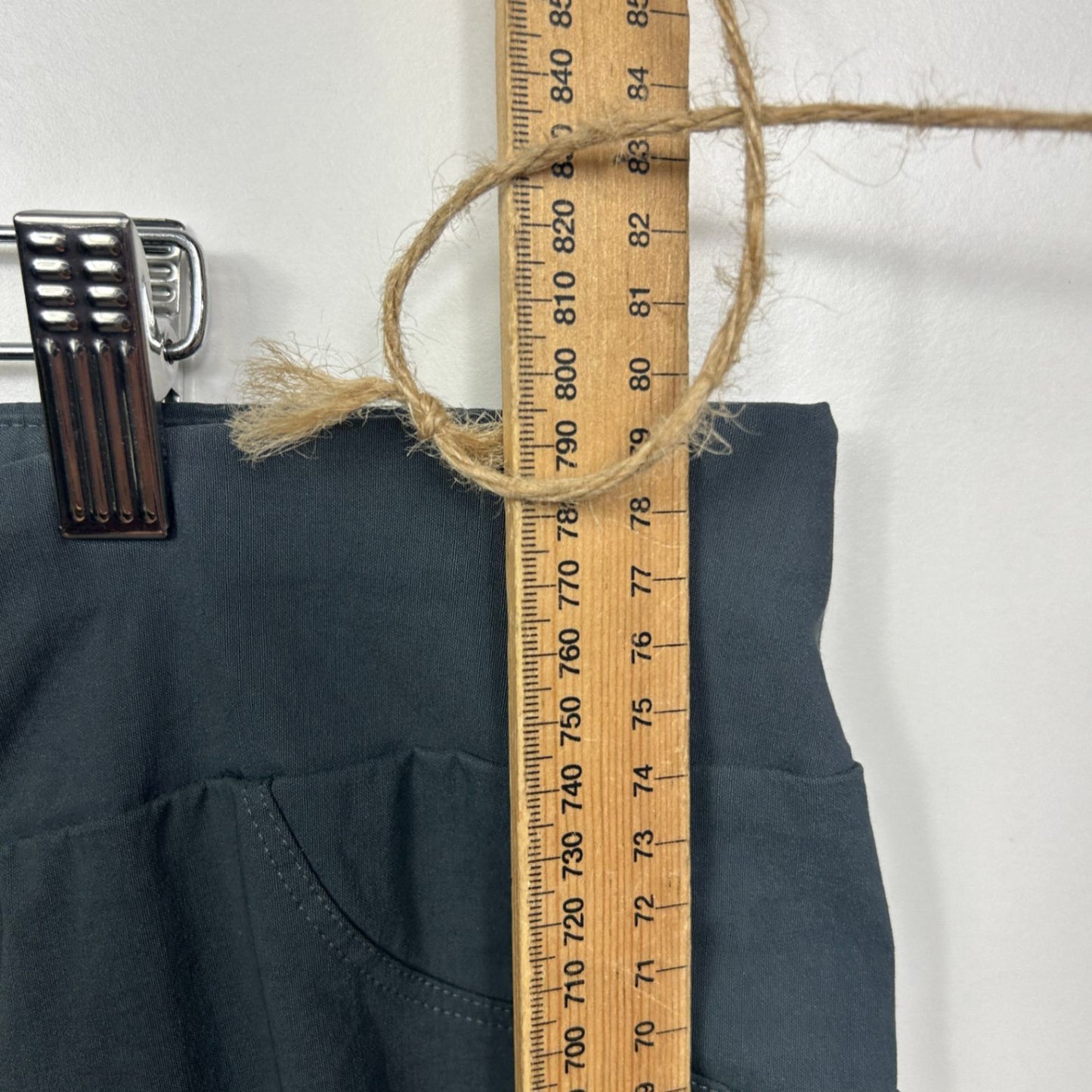 Taking Shape Cropped Pull On Pants Size 18 Black Stretch Elasticated Waist