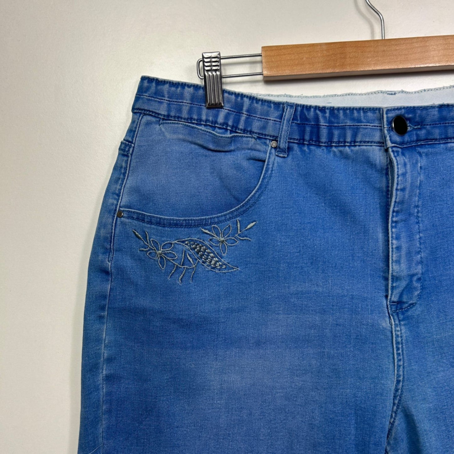 Rockmans Blue Embroidered Cotton Blend Shorts Size 20 Elastic Waist