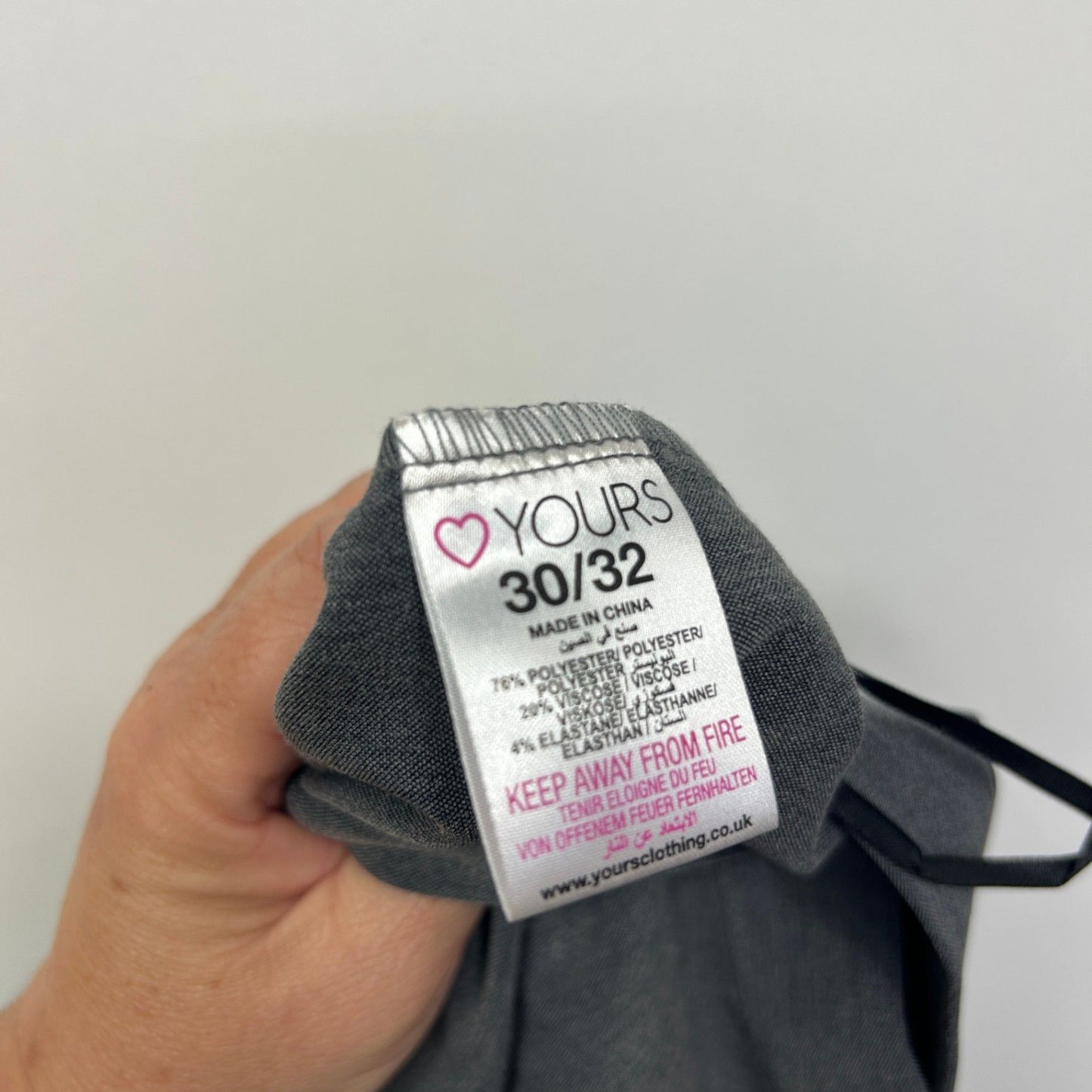 New Yours Truly Trousers Pants Size 30/32 Grey