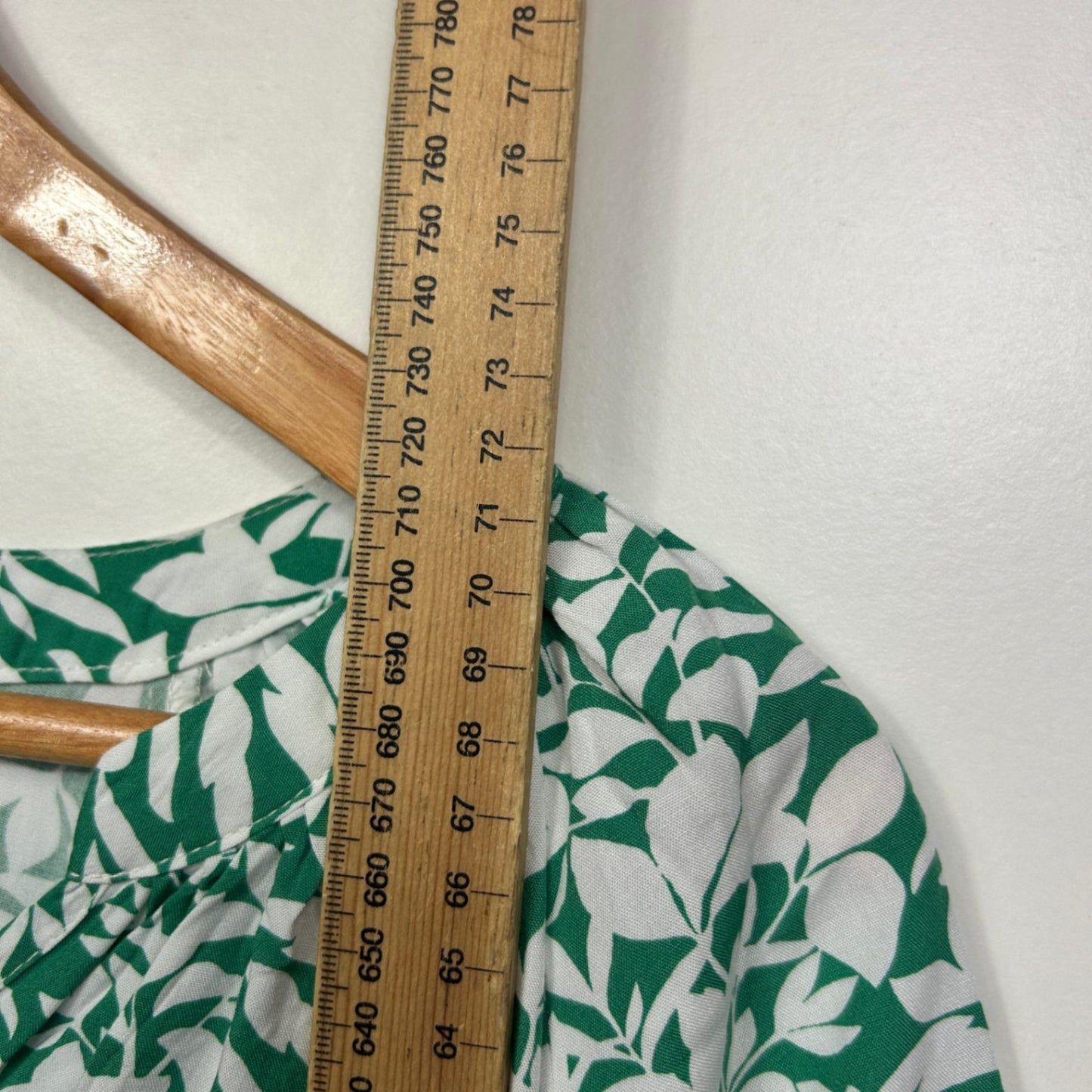 Target Top Size 20 Green Floral Short Sleeve Viscose