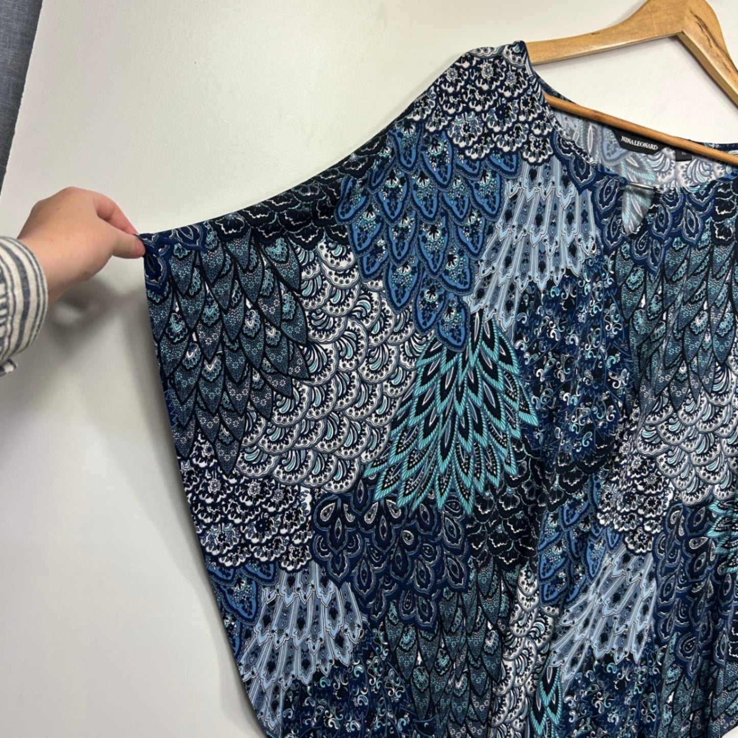 Nina Leonard Top Size XL Short Batwing Sleeve Multicoloured Blue