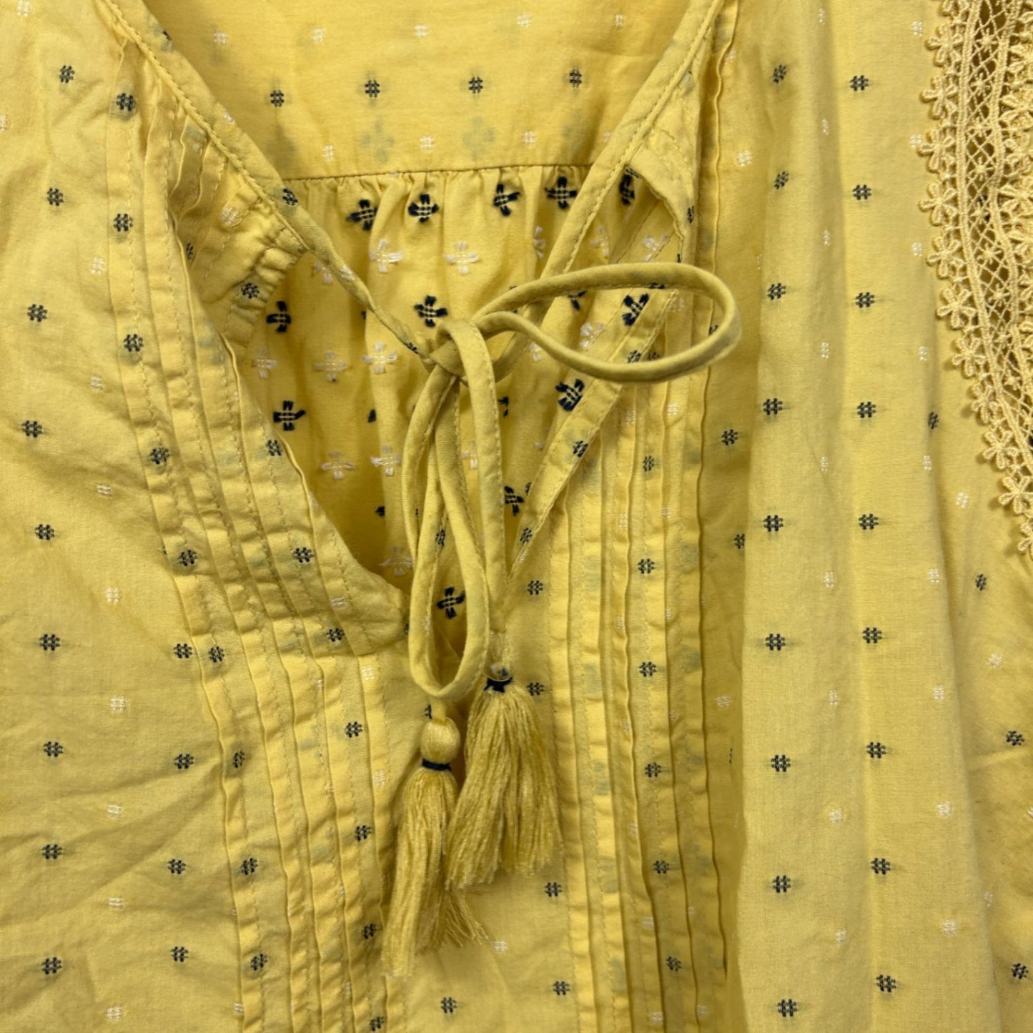 Target Yellow Short Sleeve V-Neck Top Blouse Size 20