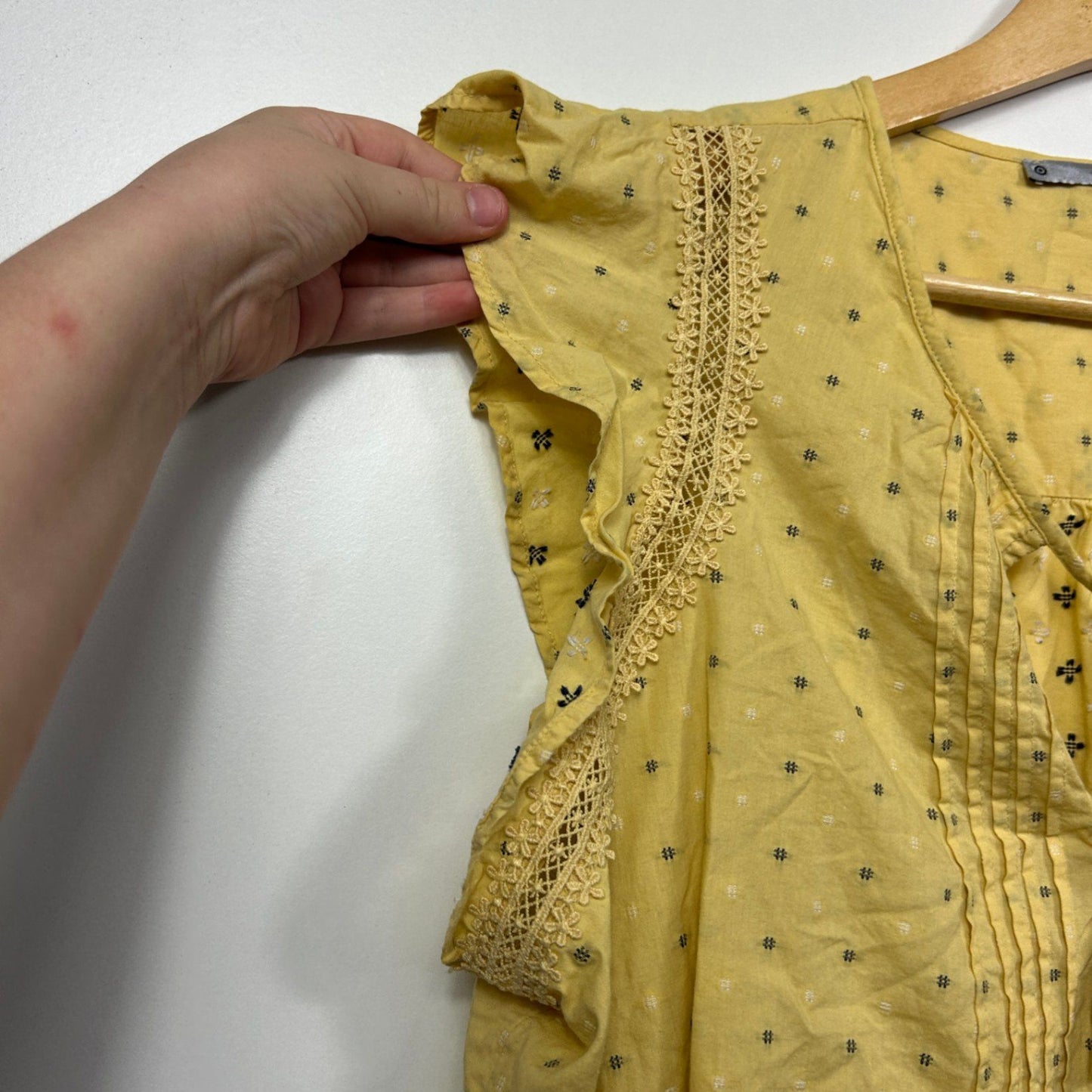 Target Yellow Short Sleeve V-Neck Top Blouse Size 20