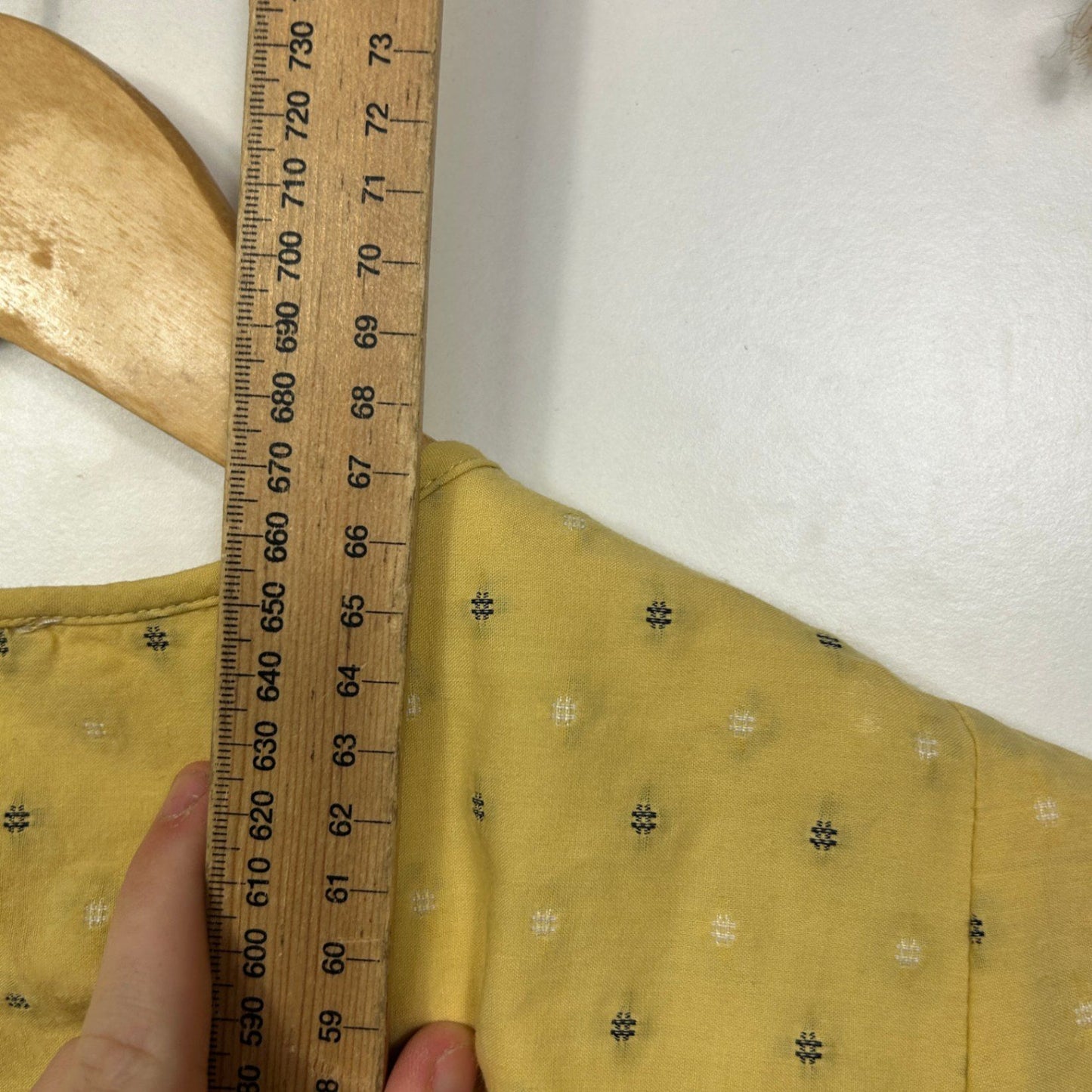 Target Yellow Short Sleeve V-Neck Top Blouse Size 20