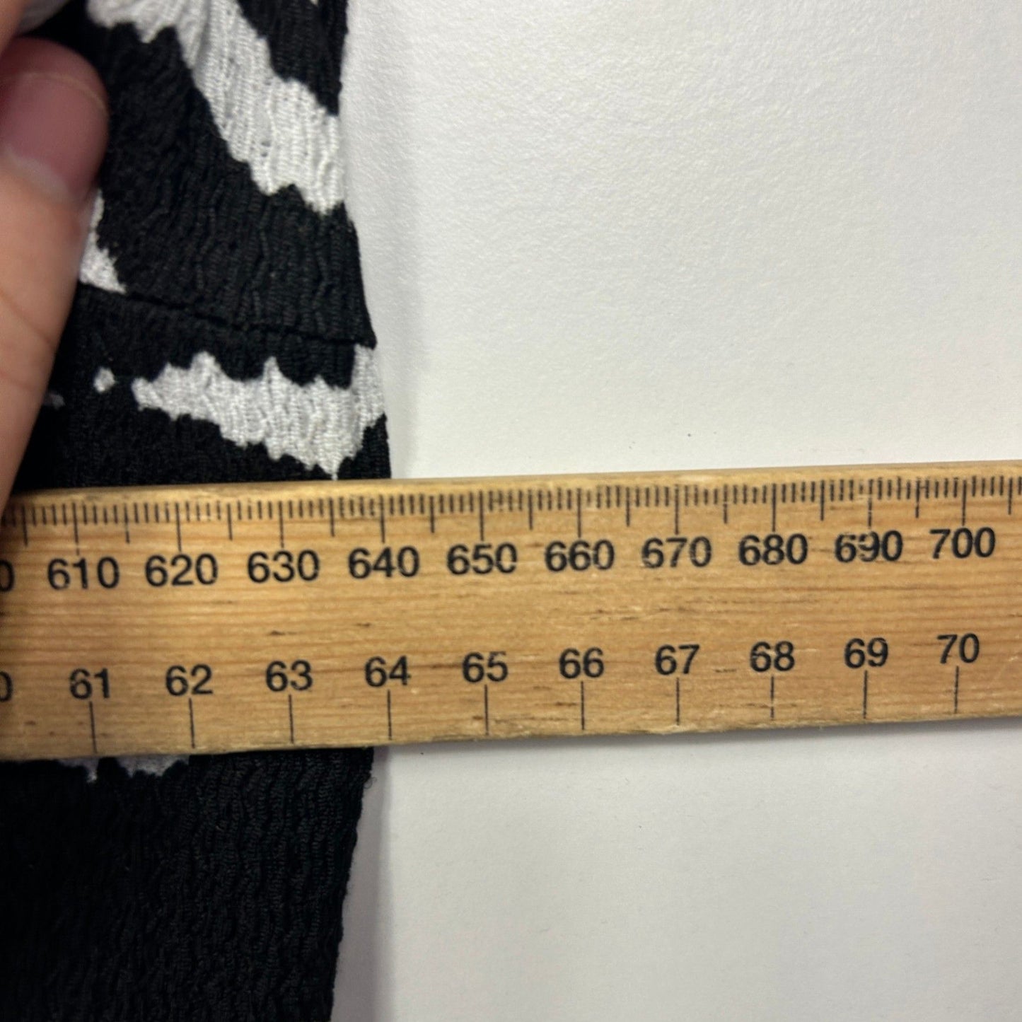 Anko Black White Short Sleeve Round Neck Top Size 20