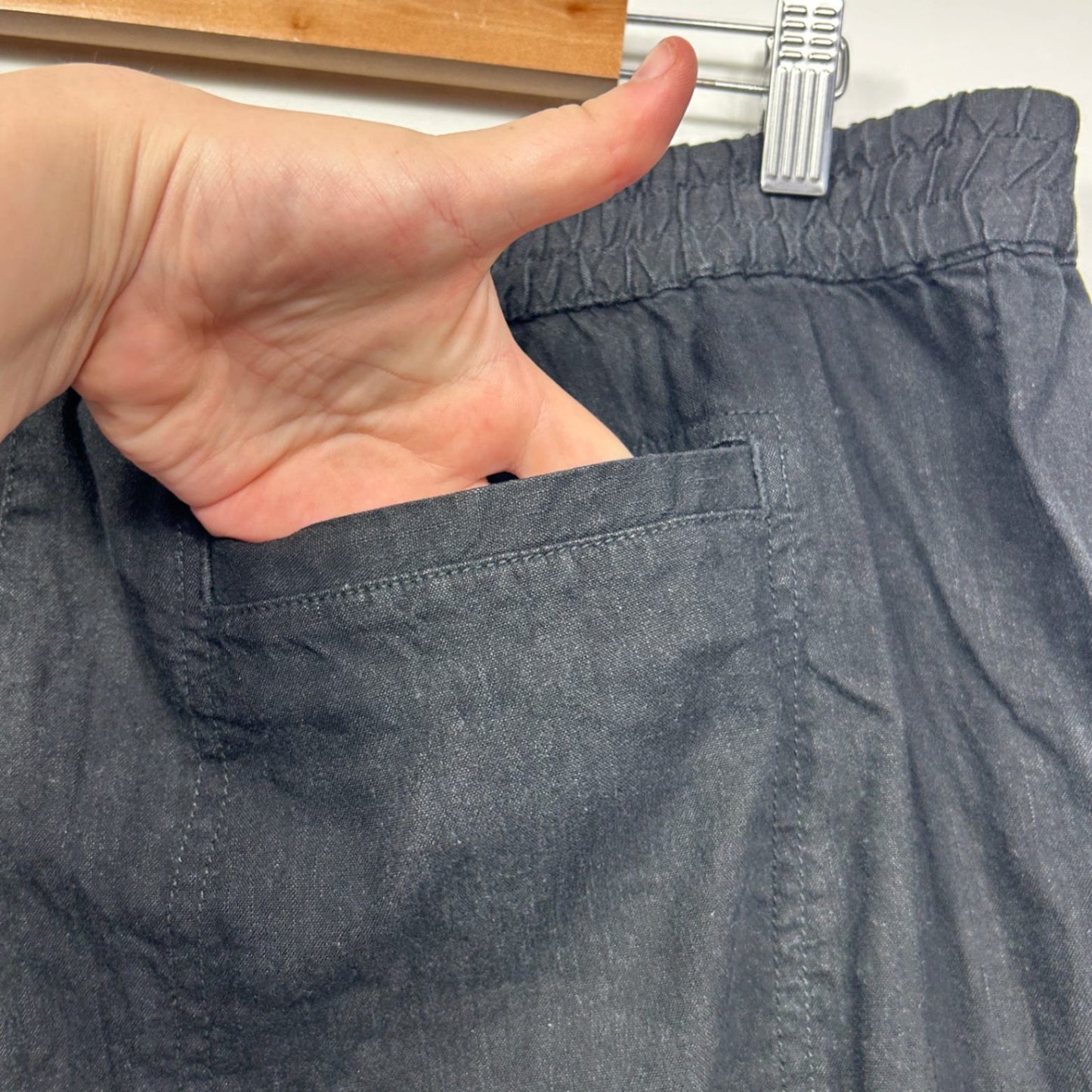 Sportscraft Black Linen Blend Casual Shorts Size 18 Pockets